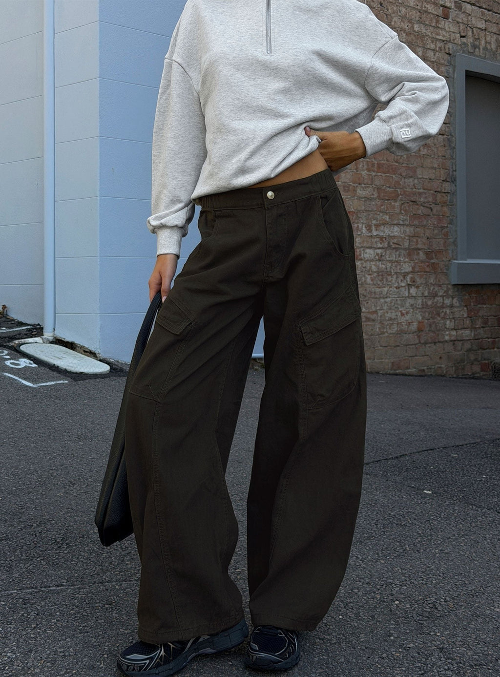 Selective Memory Low Rise Wide Leg Cargo Pants Dark Charcoal
