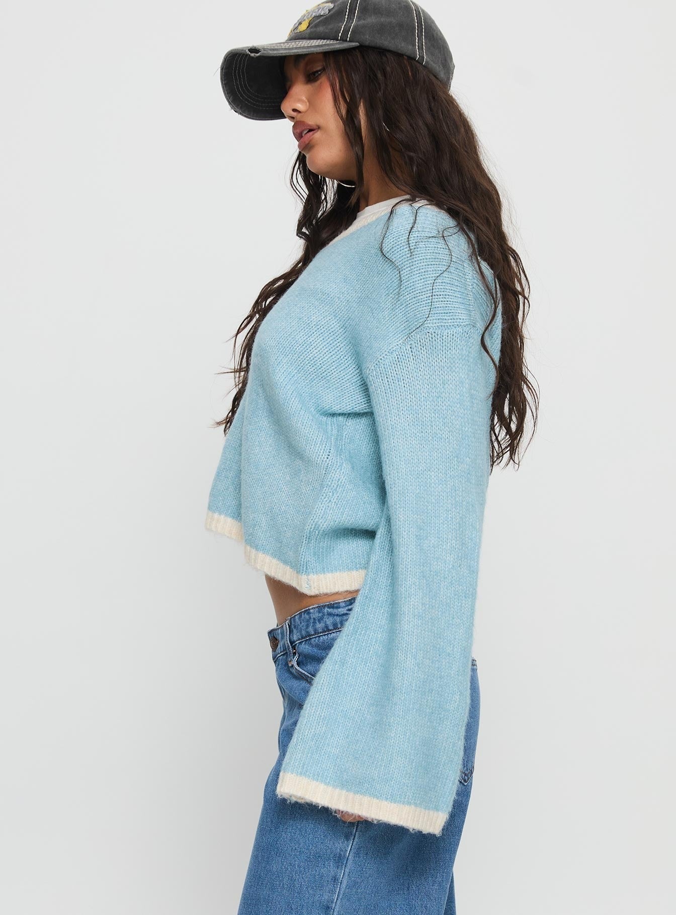 Kaena V Neck Knit Sweater Blue / White