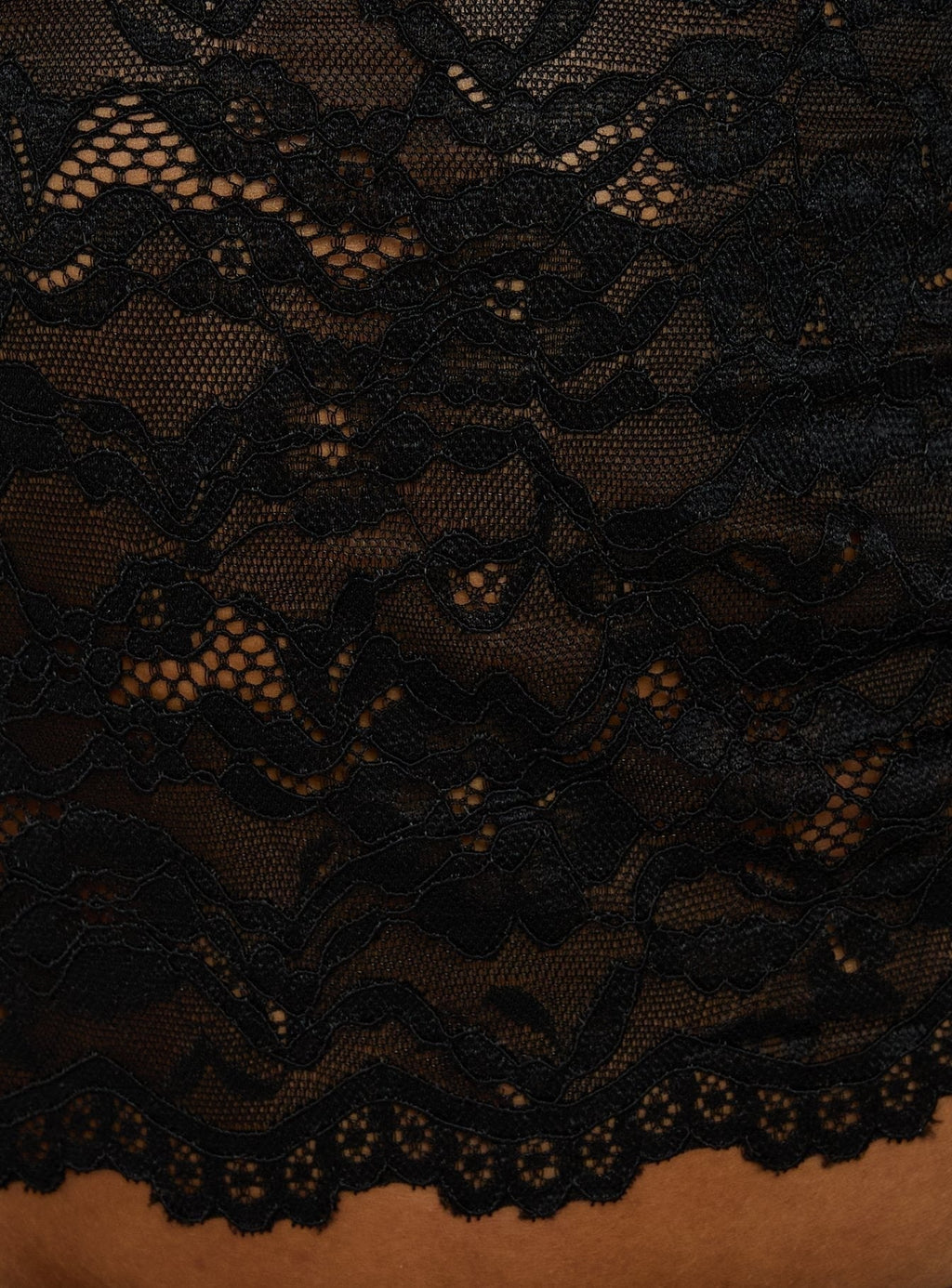 Quinbie Lace Short Sleeve Top Black