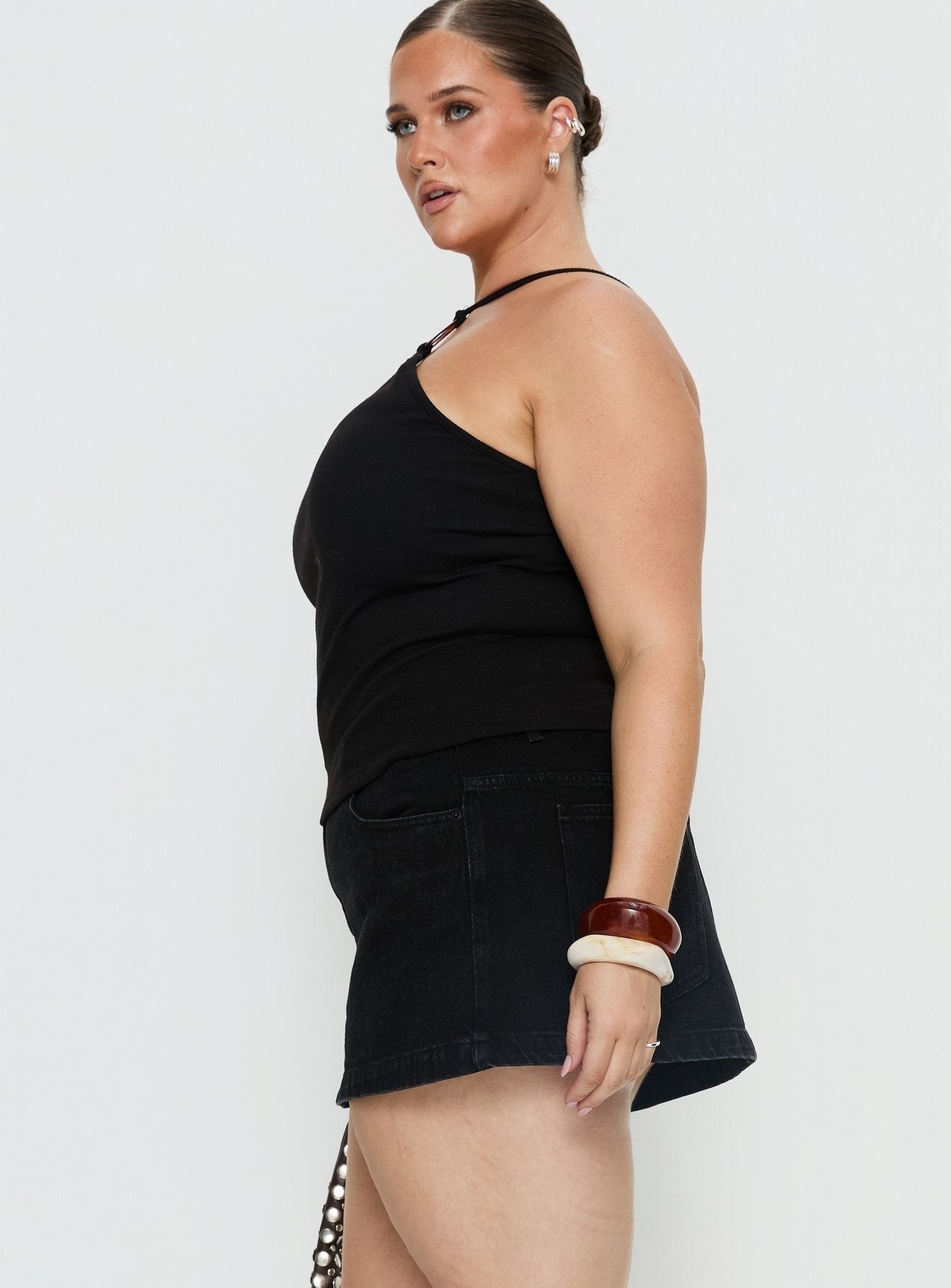 Nicolina Low Rise Denim Mini Skirt Washed Black Curve