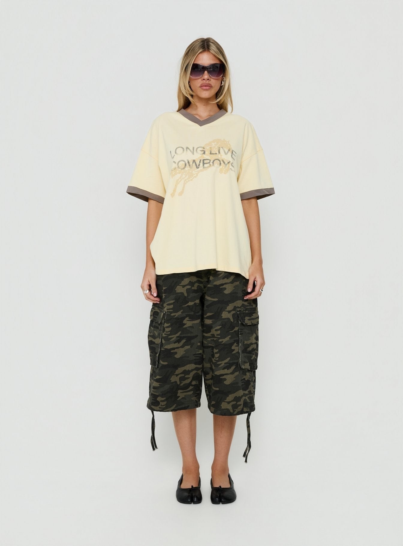 Long Live Cowboys V Neck Tee Butter