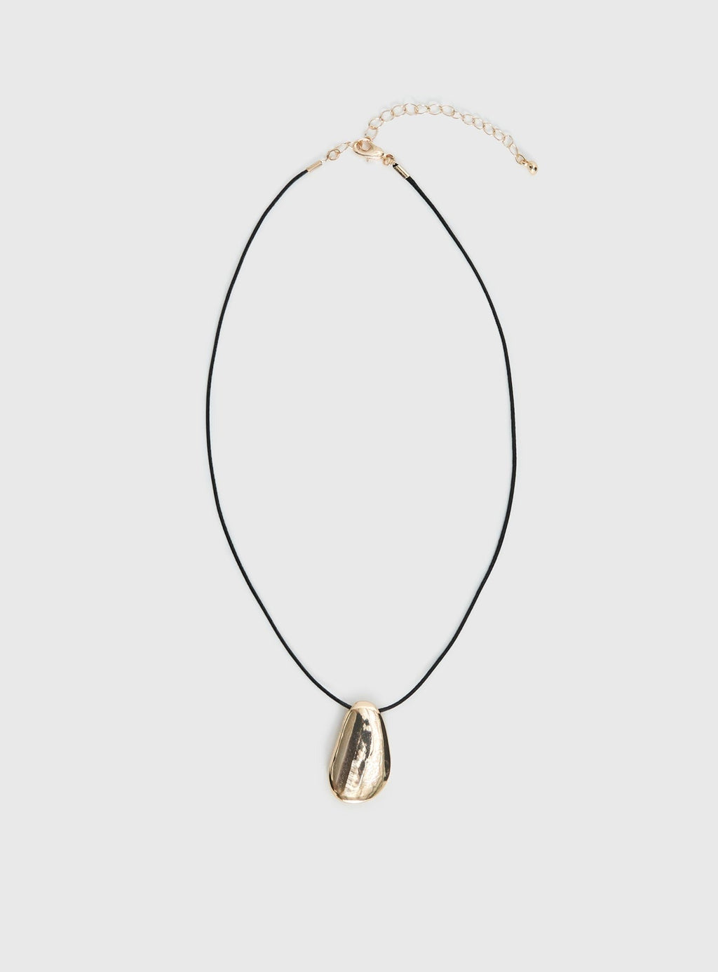 Prominent Pendant Necklace Gold