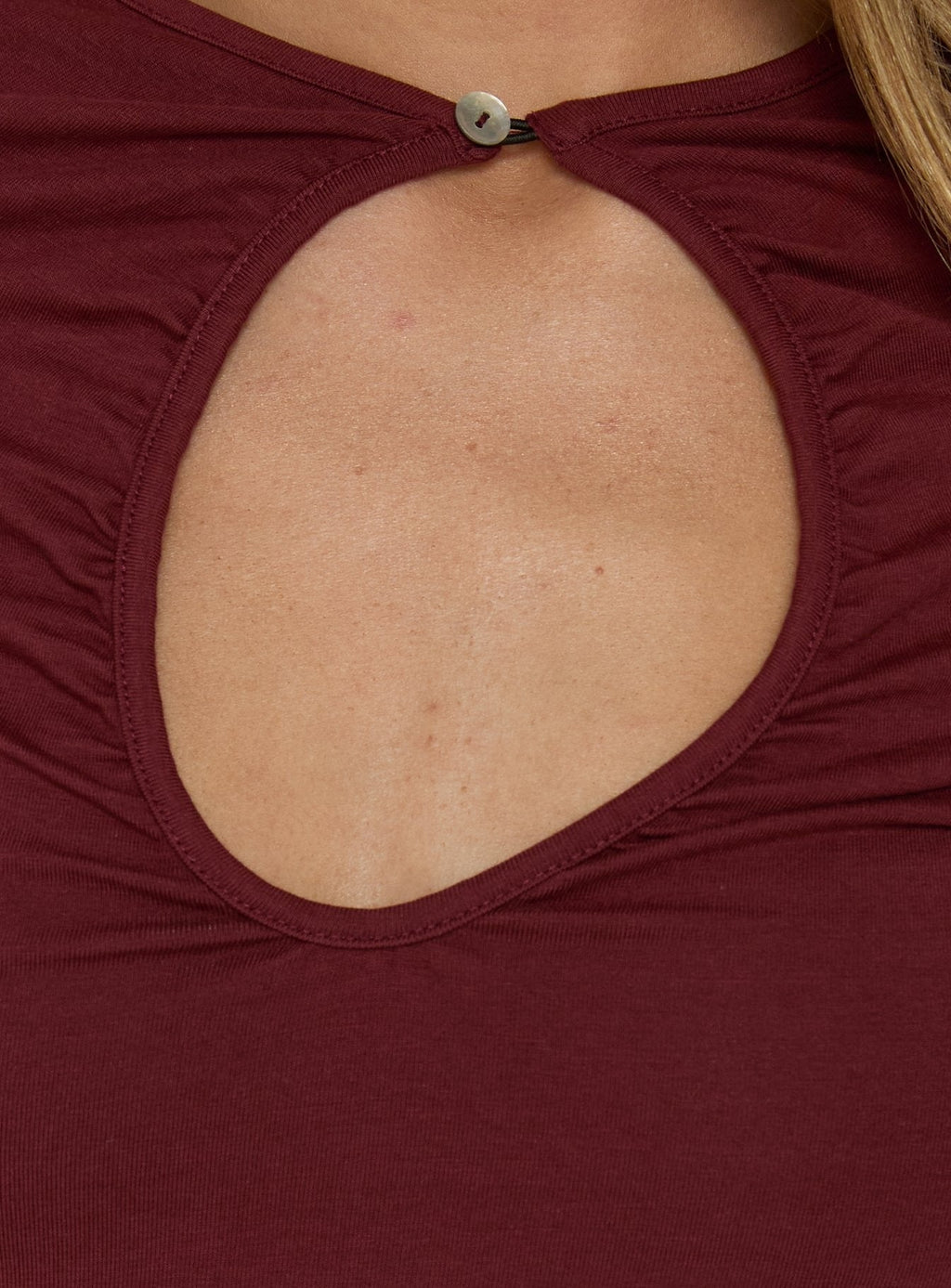 Soleia Keyhole 3/4 Sleeve Top Cherry