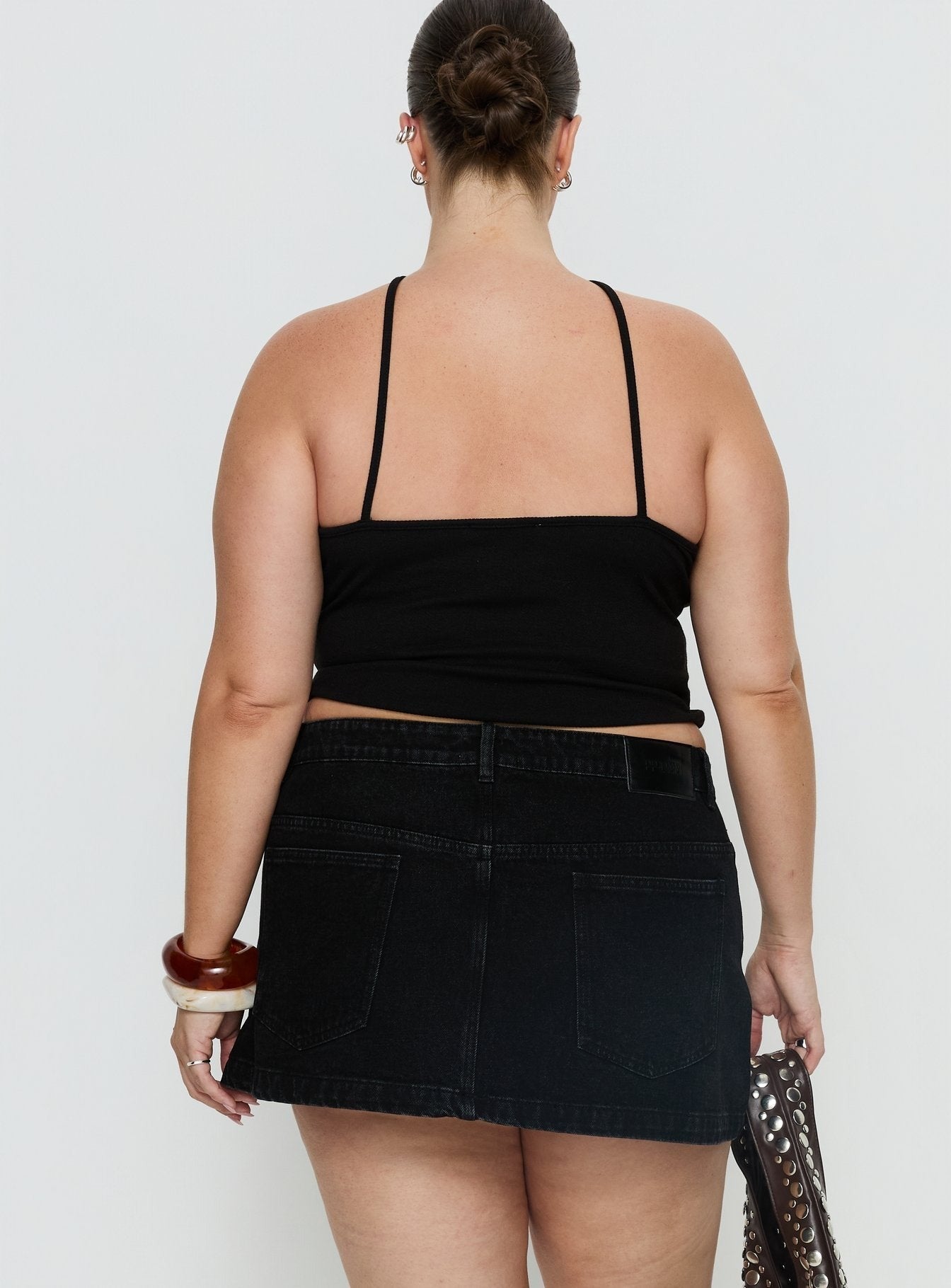Nicolina Low Rise Denim Mini Skirt Washed Black Curve