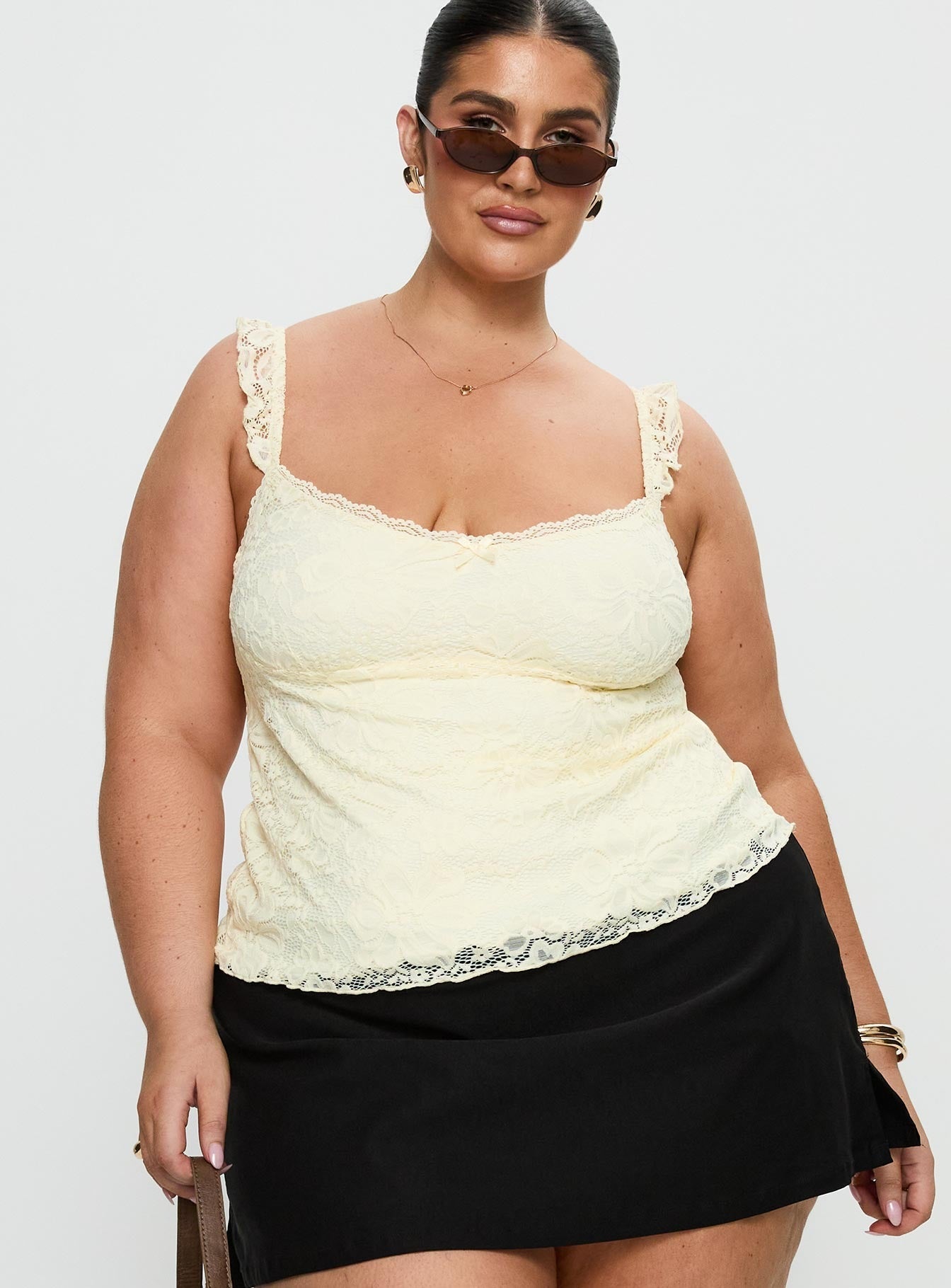 Madaleine Lace Top Cream Curve
