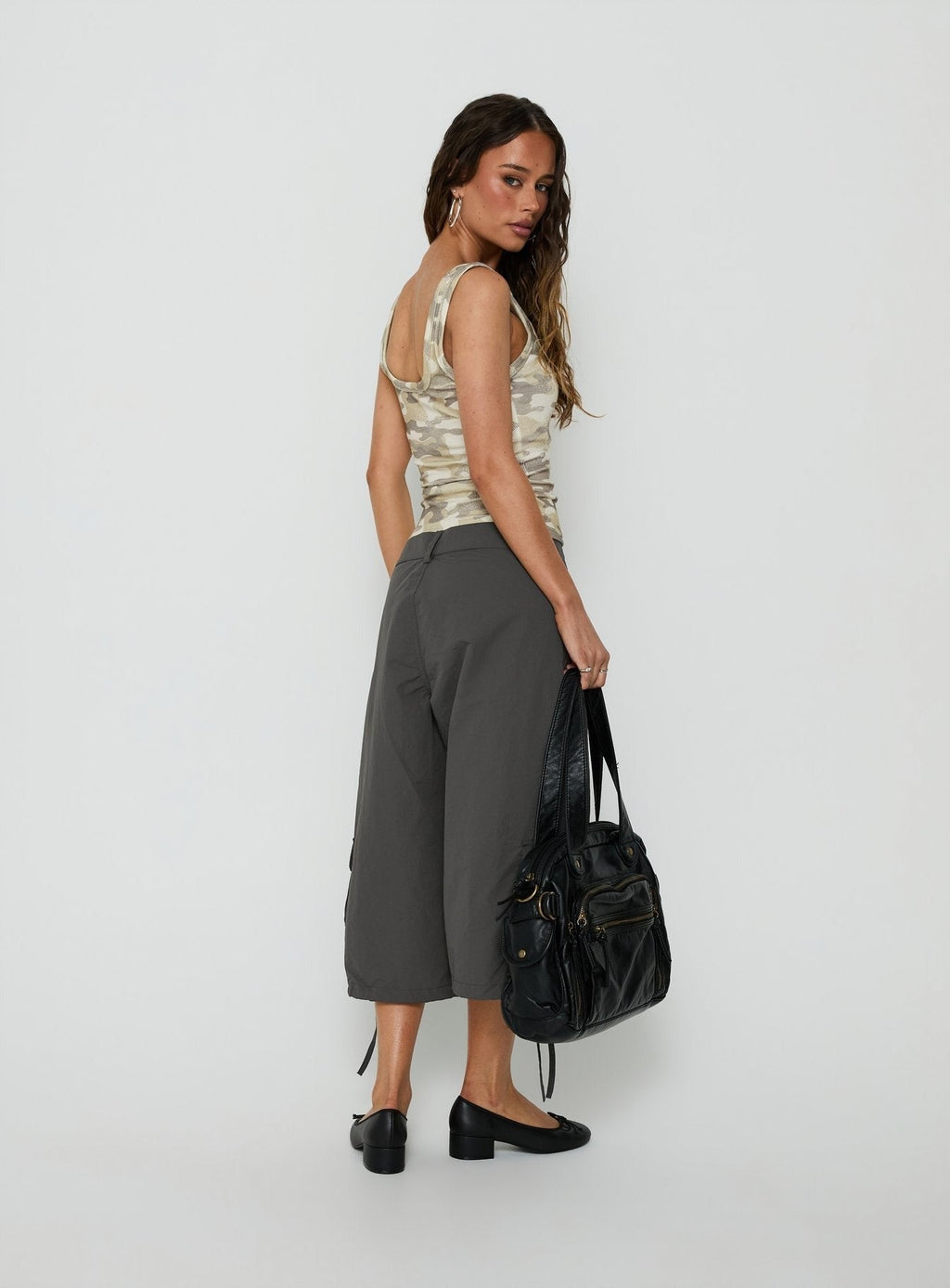 Relaxer 3/4 Cargo Pants Charcoal