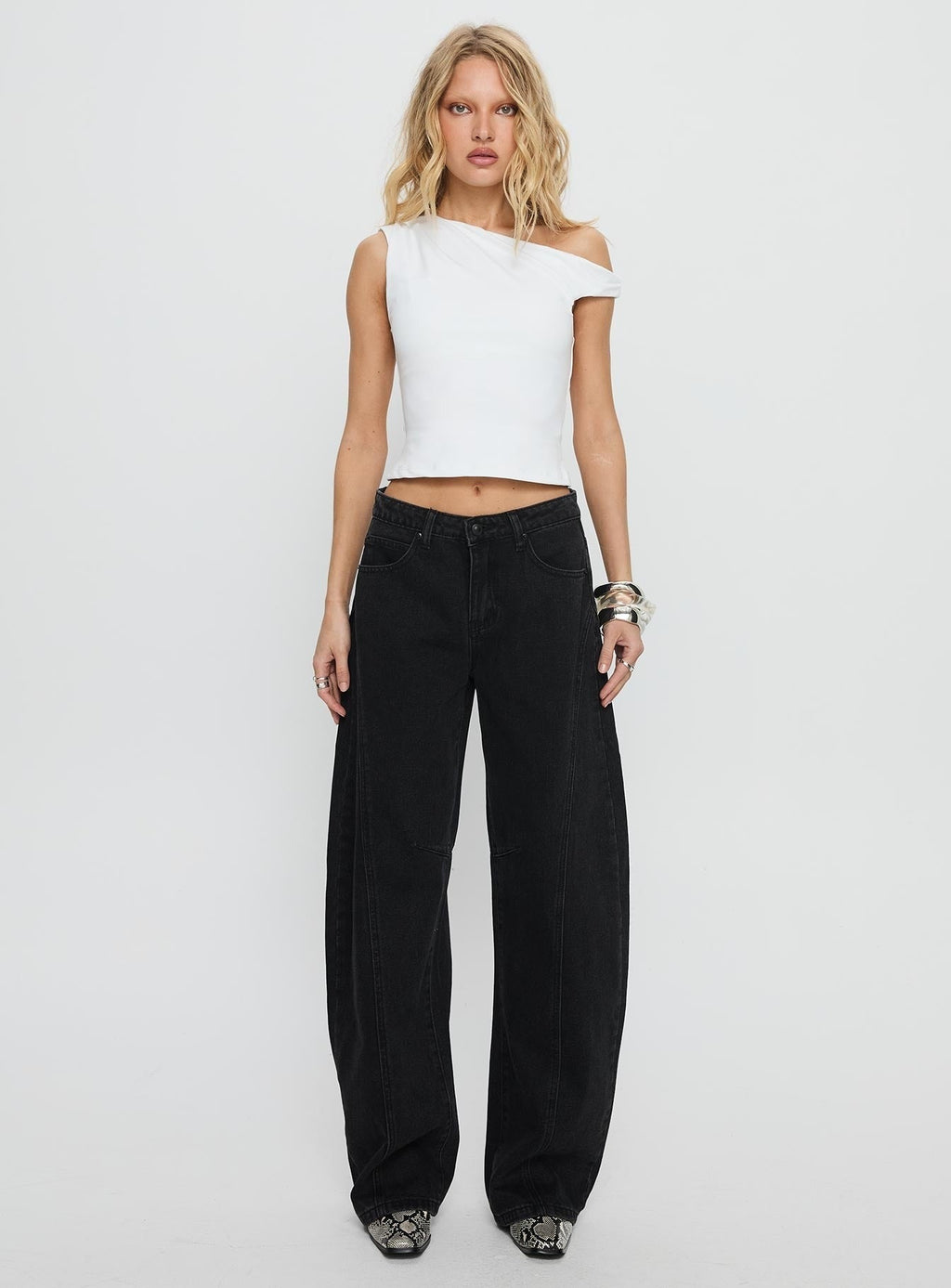 Lost Track Mid Rise Barrel Leg Jeans Washed Black