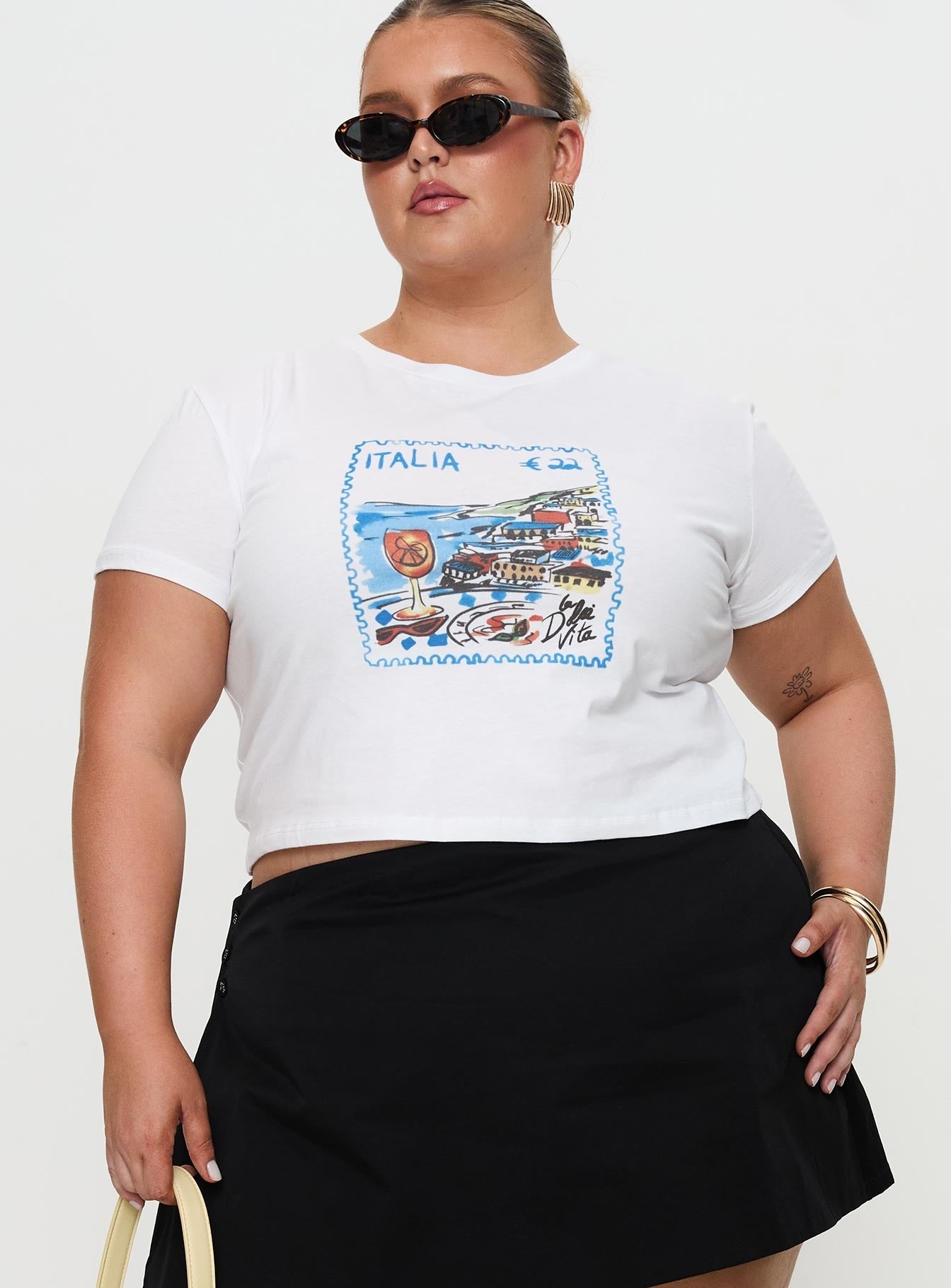 Edenia Tee White Curve
