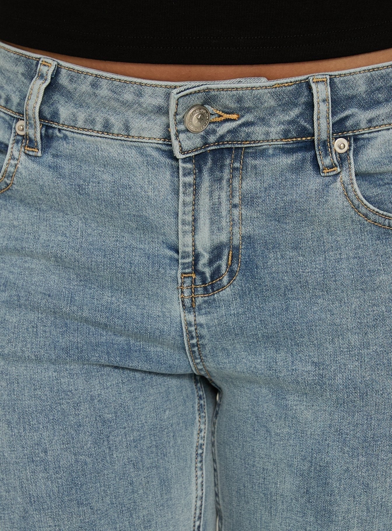 Bethany Low Rise Bootleg Jeans Ice Wash