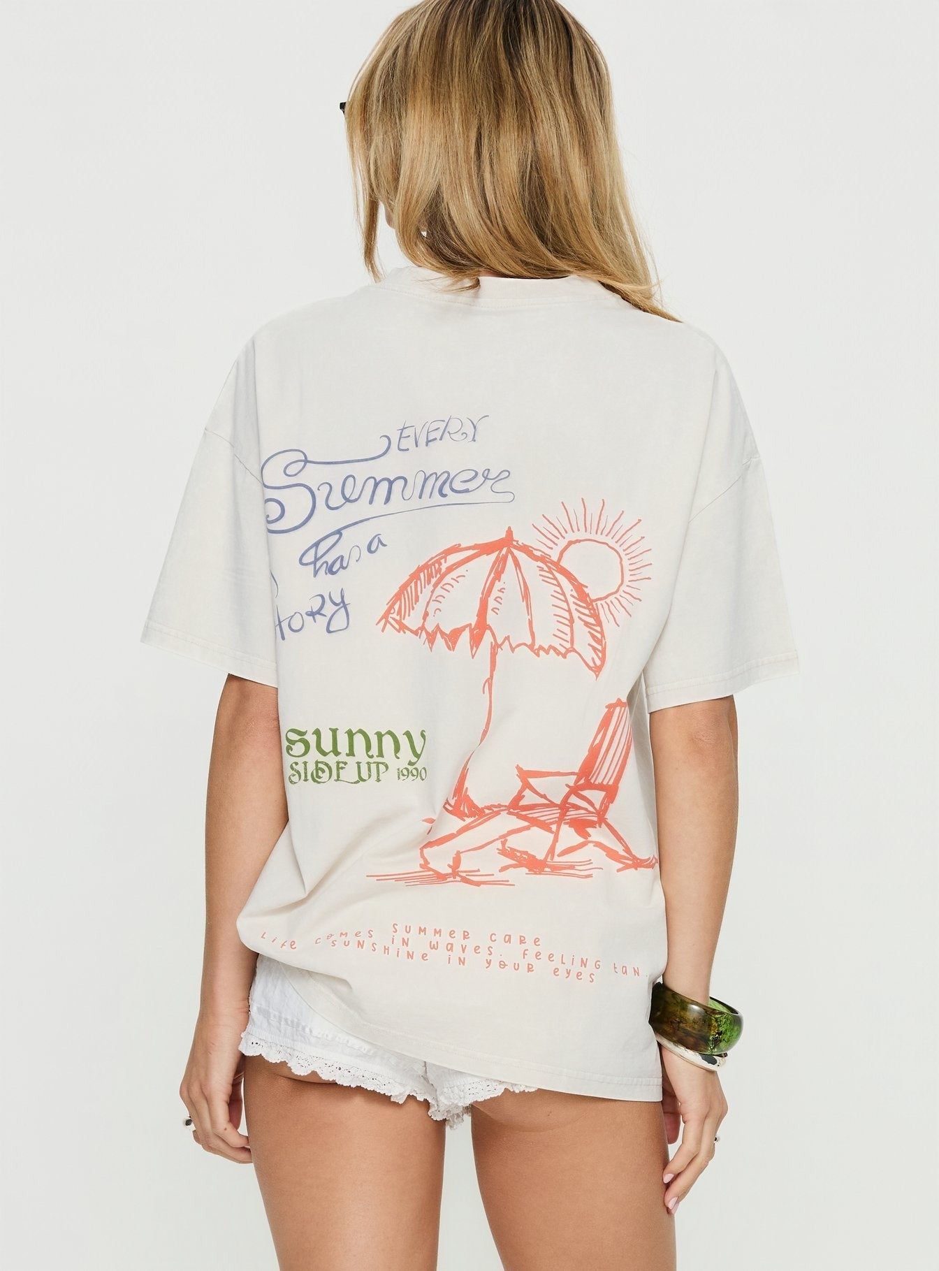 Long Beach Oversized Graphic Top Cream