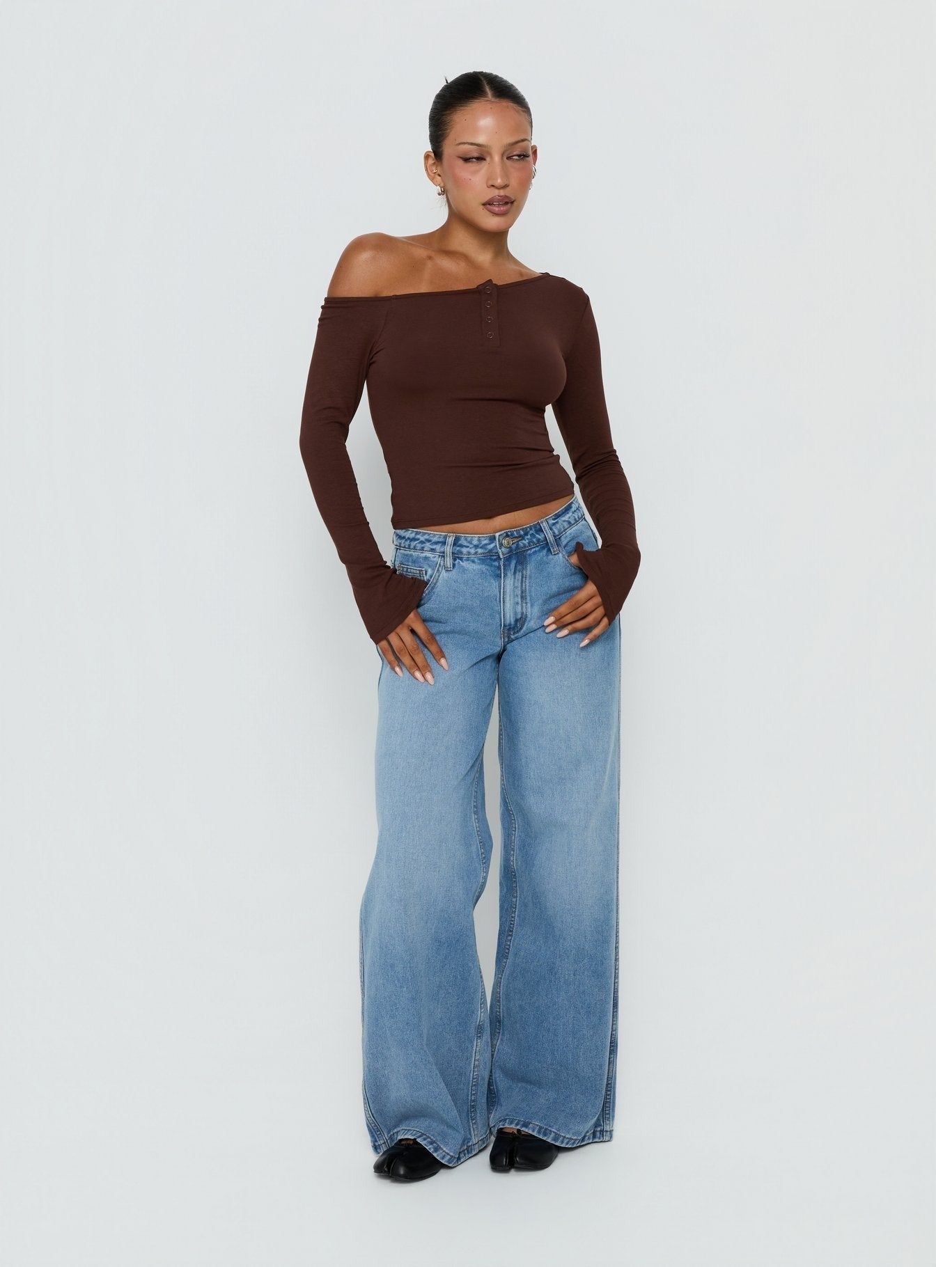 Kleoh Off Shoulder Long Sleeve Henley Top Brown