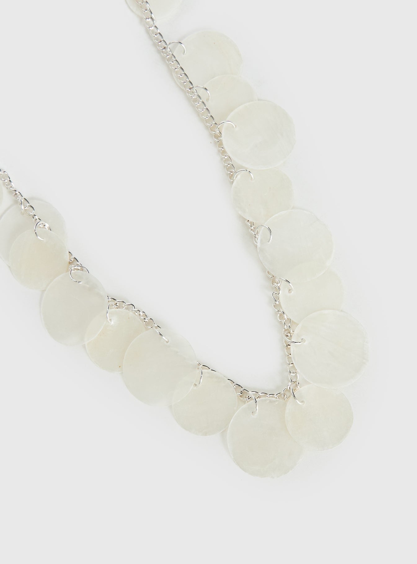 Chasing Sunsets Shell Detail Belt Silver