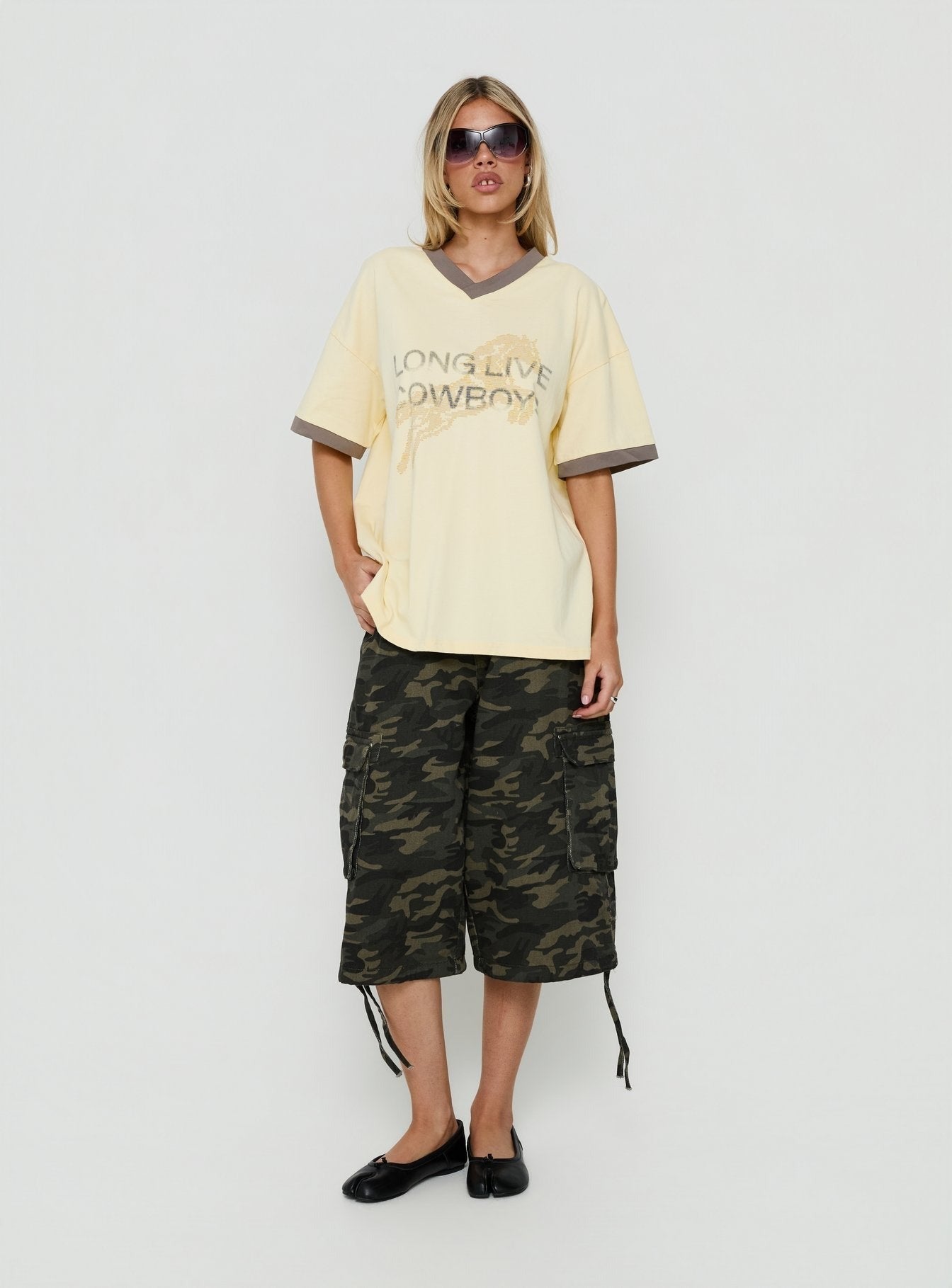 Long Live Cowboys V Neck Tee Butter