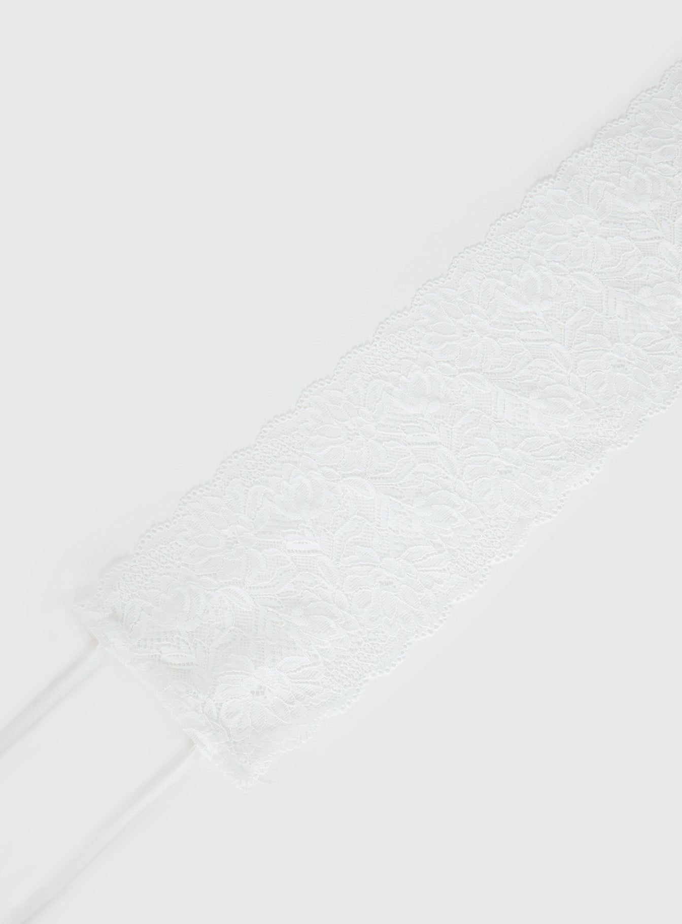 Spin The Bottle Lace Belt White