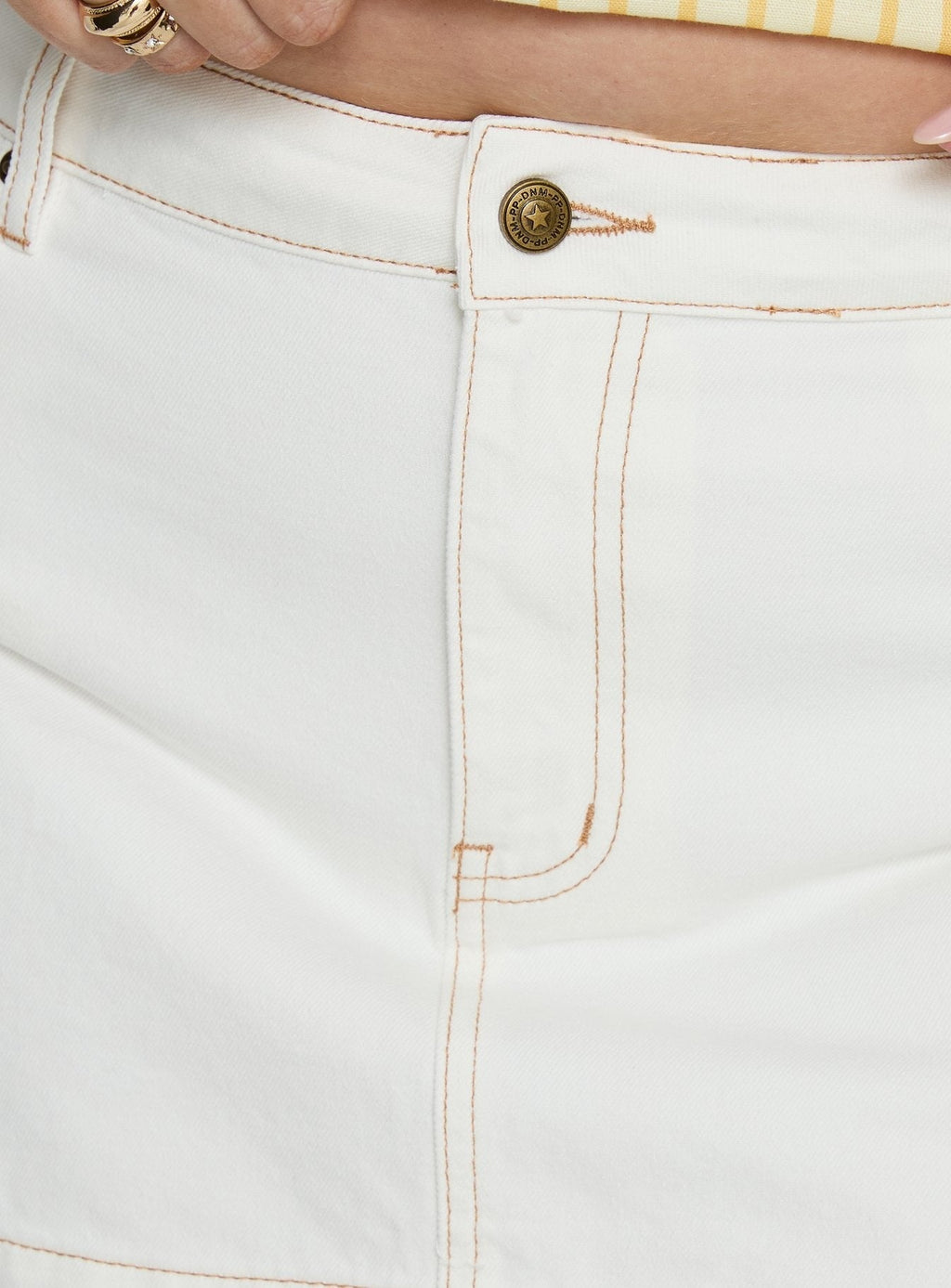 Nicolina Low Rise Denim Mini Skirt Ecru Curve