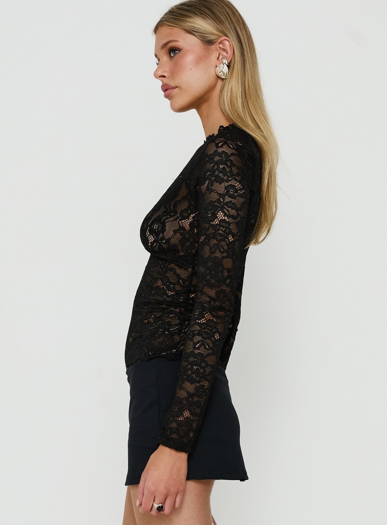 Quinbie Lace Long Sleeve Top Black