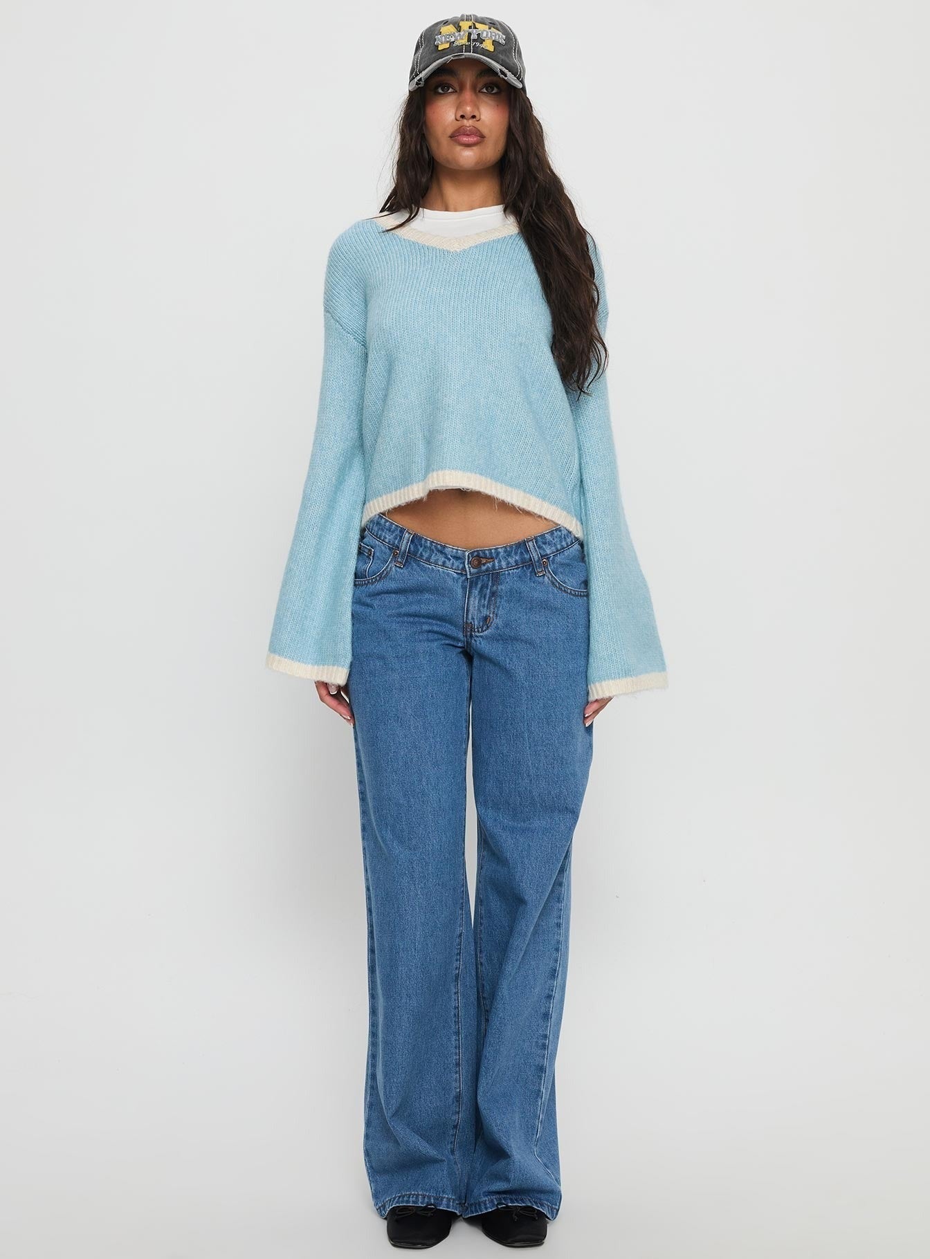 Kaena V Neck Knit Sweater Blue / White