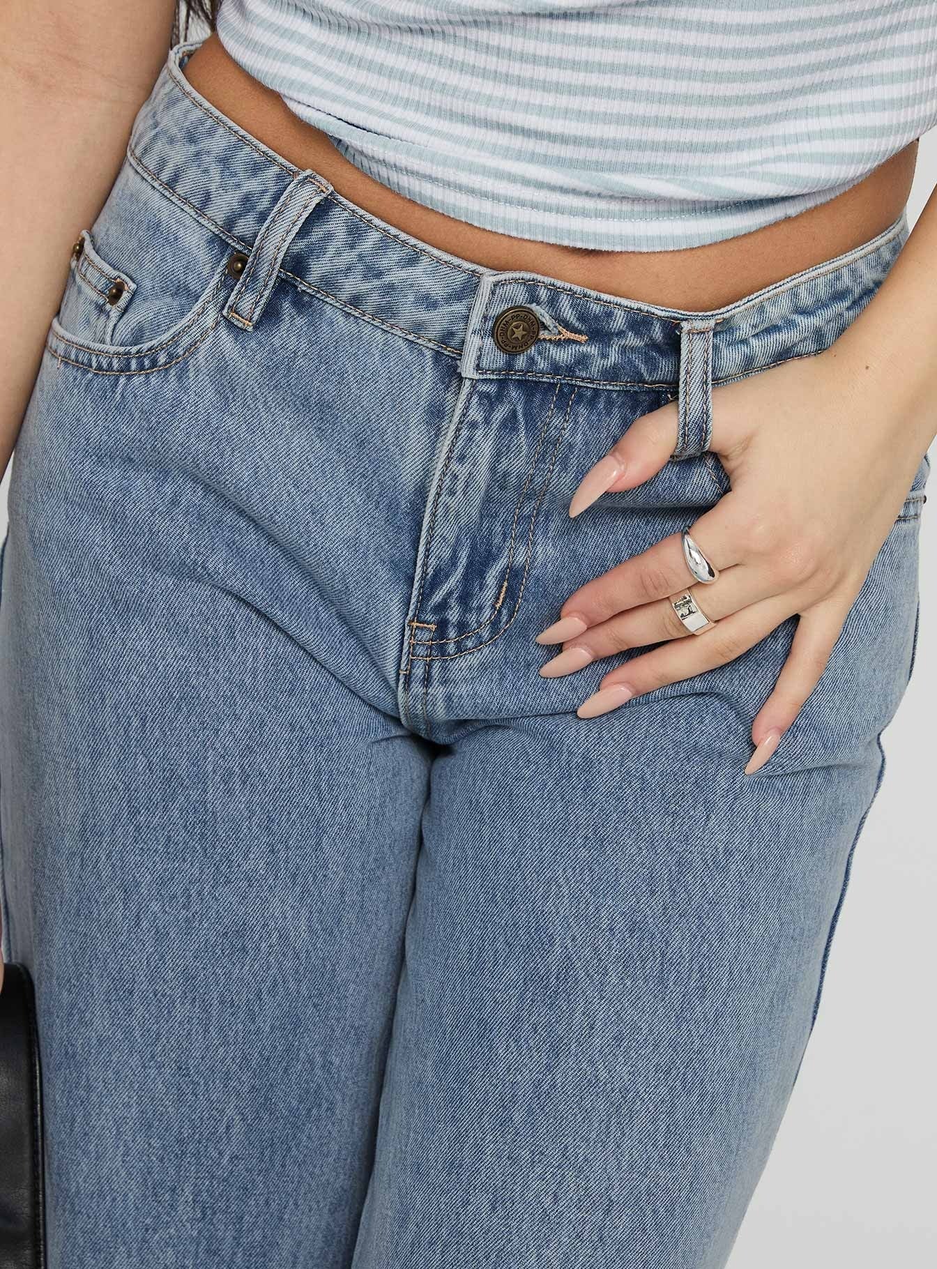 Kadison Low Rise Straight Leg Jeans Mid Wash Blue