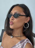 The Temptation Oval Sunglasses Black