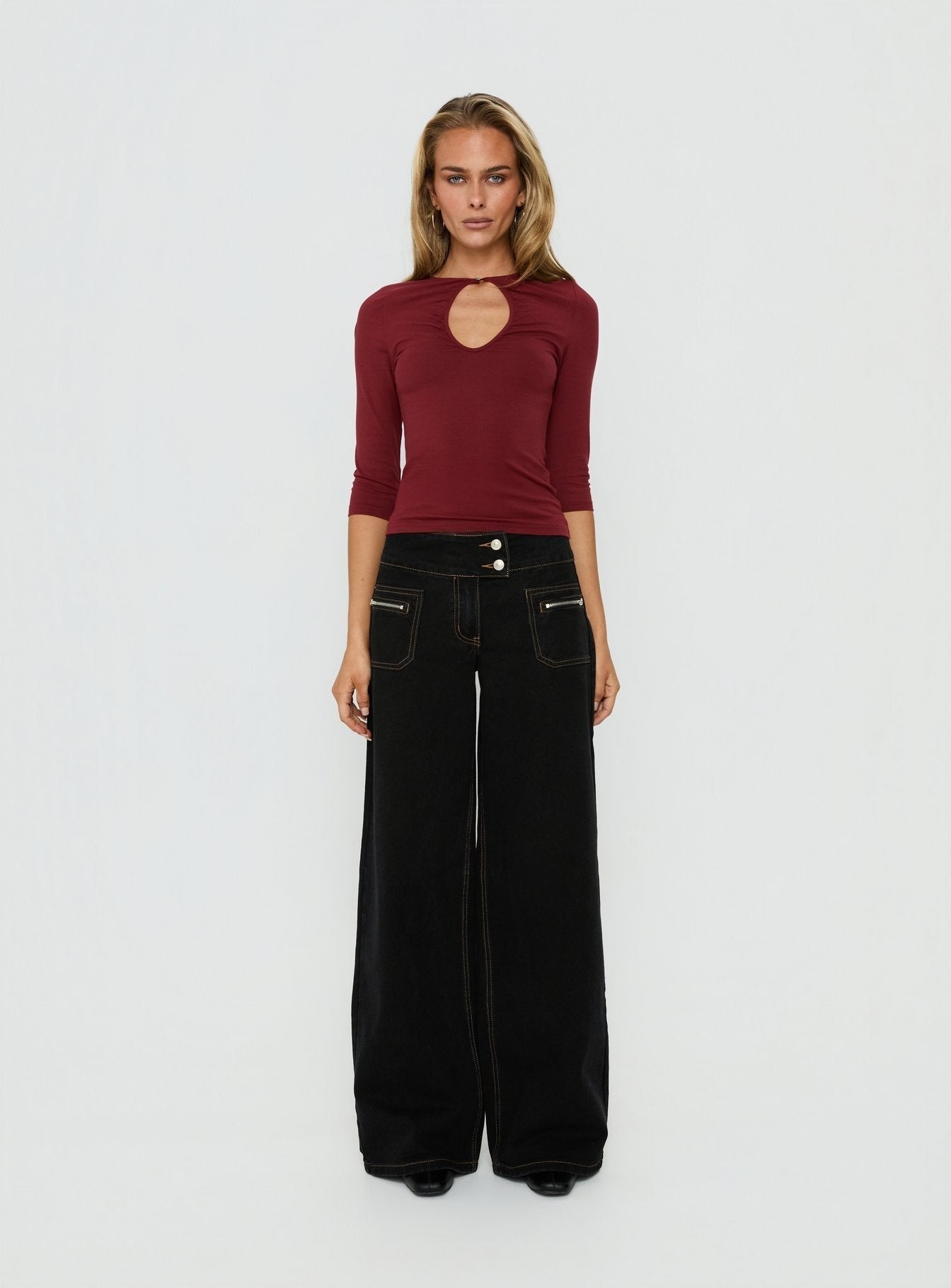 Soleia Keyhole 3/4 Sleeve Top Cherry