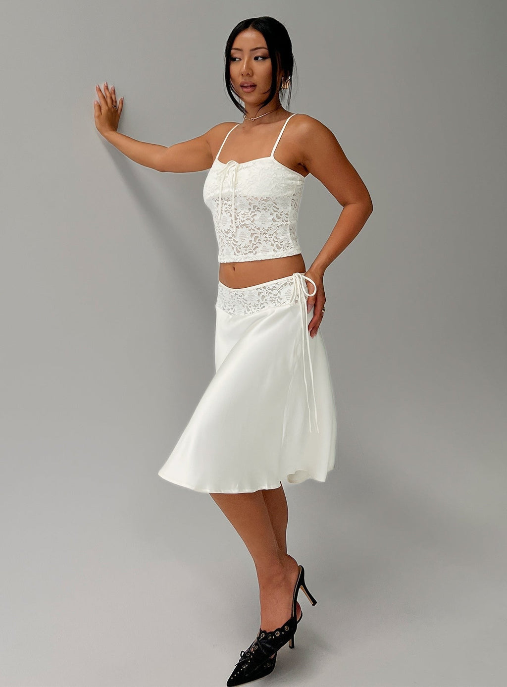 Evlin Lace Detail Satin Midi Skirt Cream