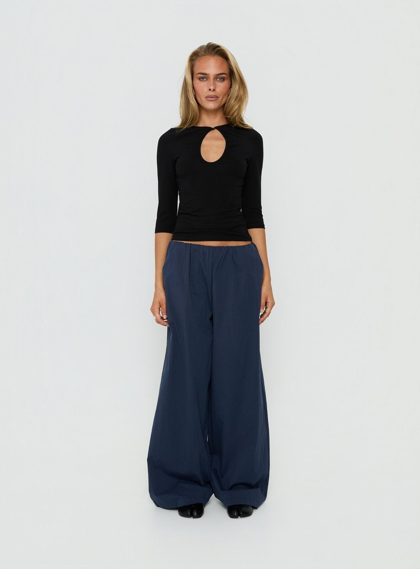 Soleia Keyhole 3/4 Sleeve Top Black