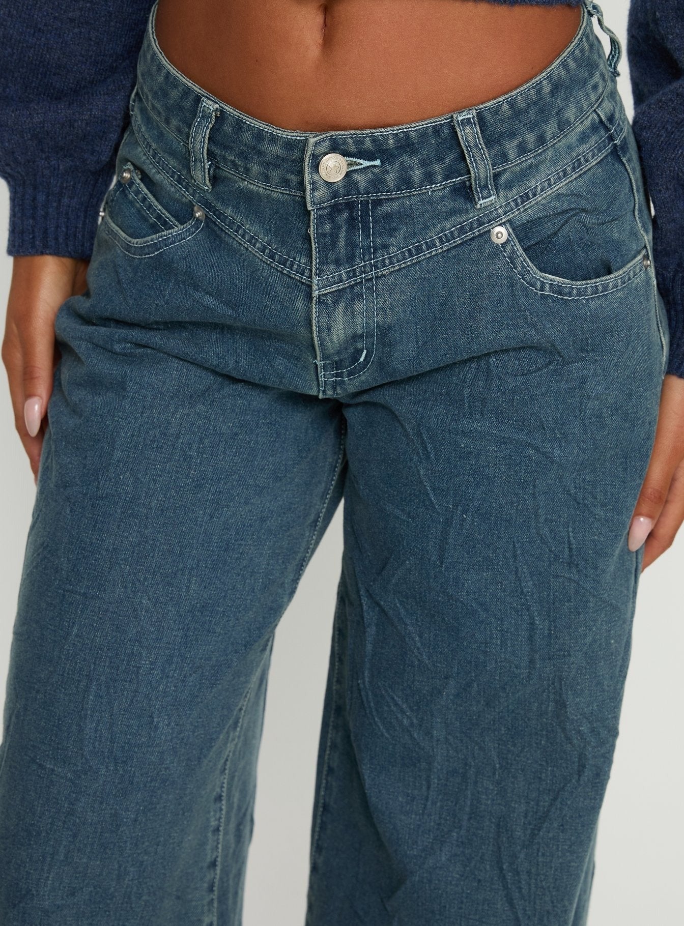 Shanna Relaxed Low Rise Jeans Acid Raw Wash