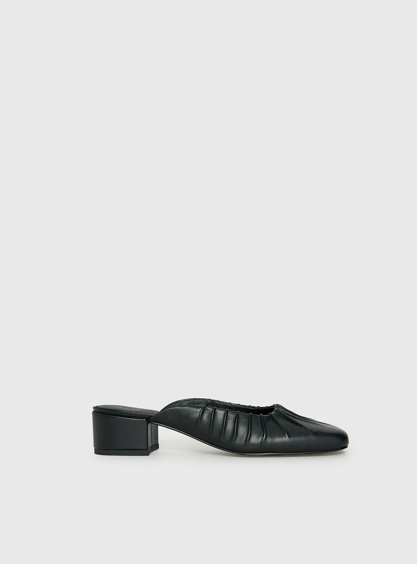Larietta Ballet Heels Black