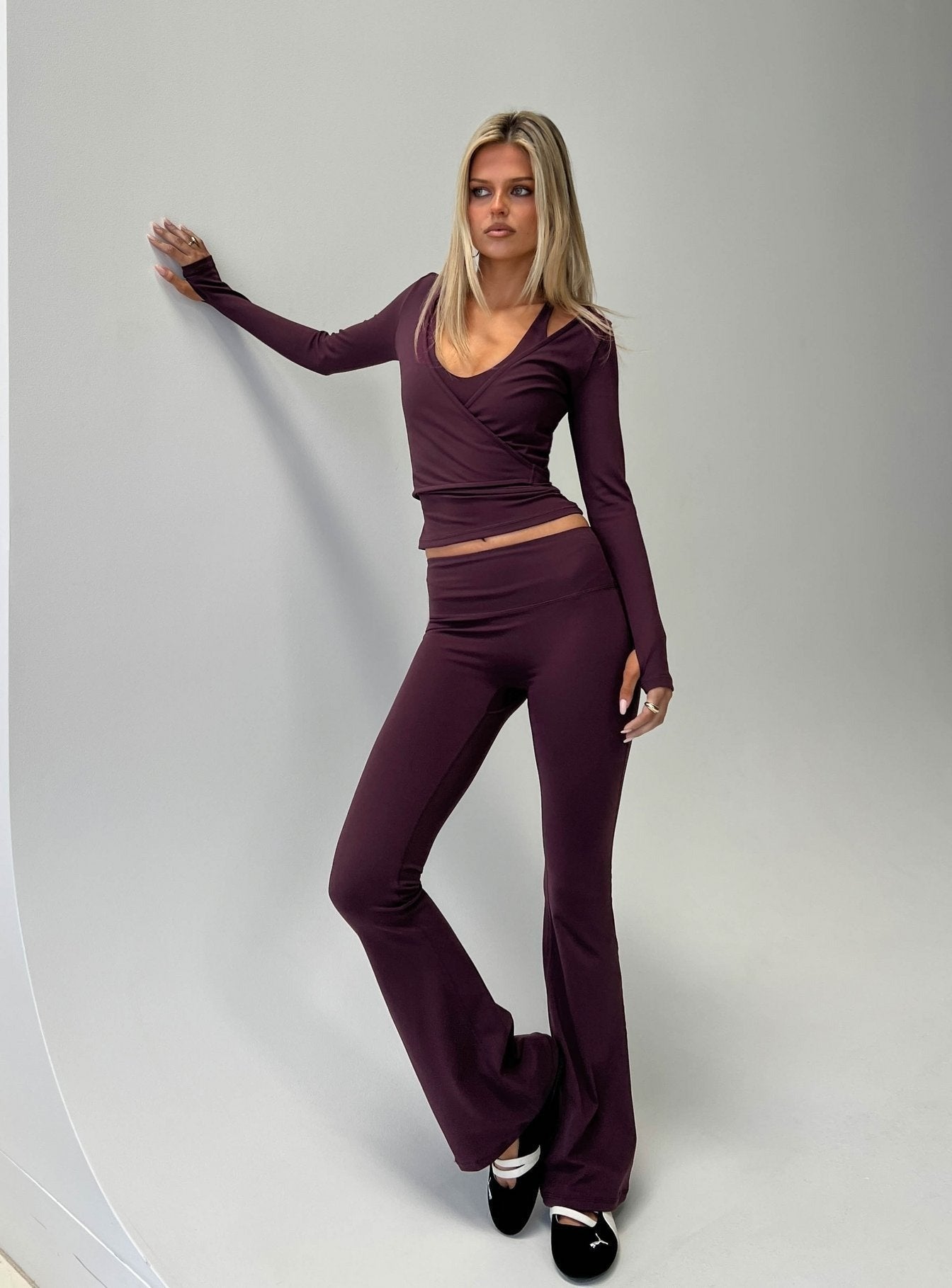 Energize Active Invisible Scrunch Flare Leggings Plum