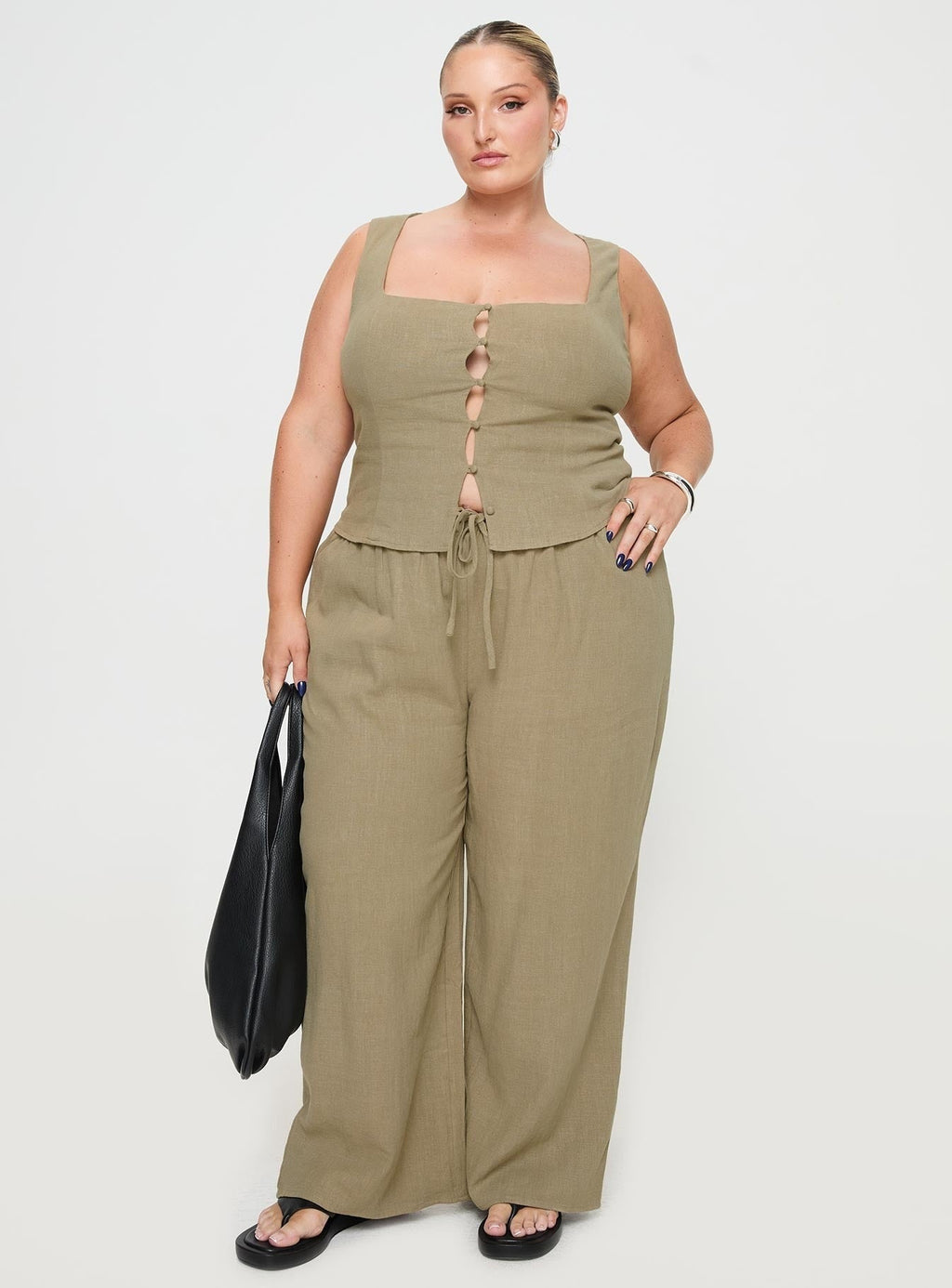 Zenda Linen Blend Top Olive Curve
