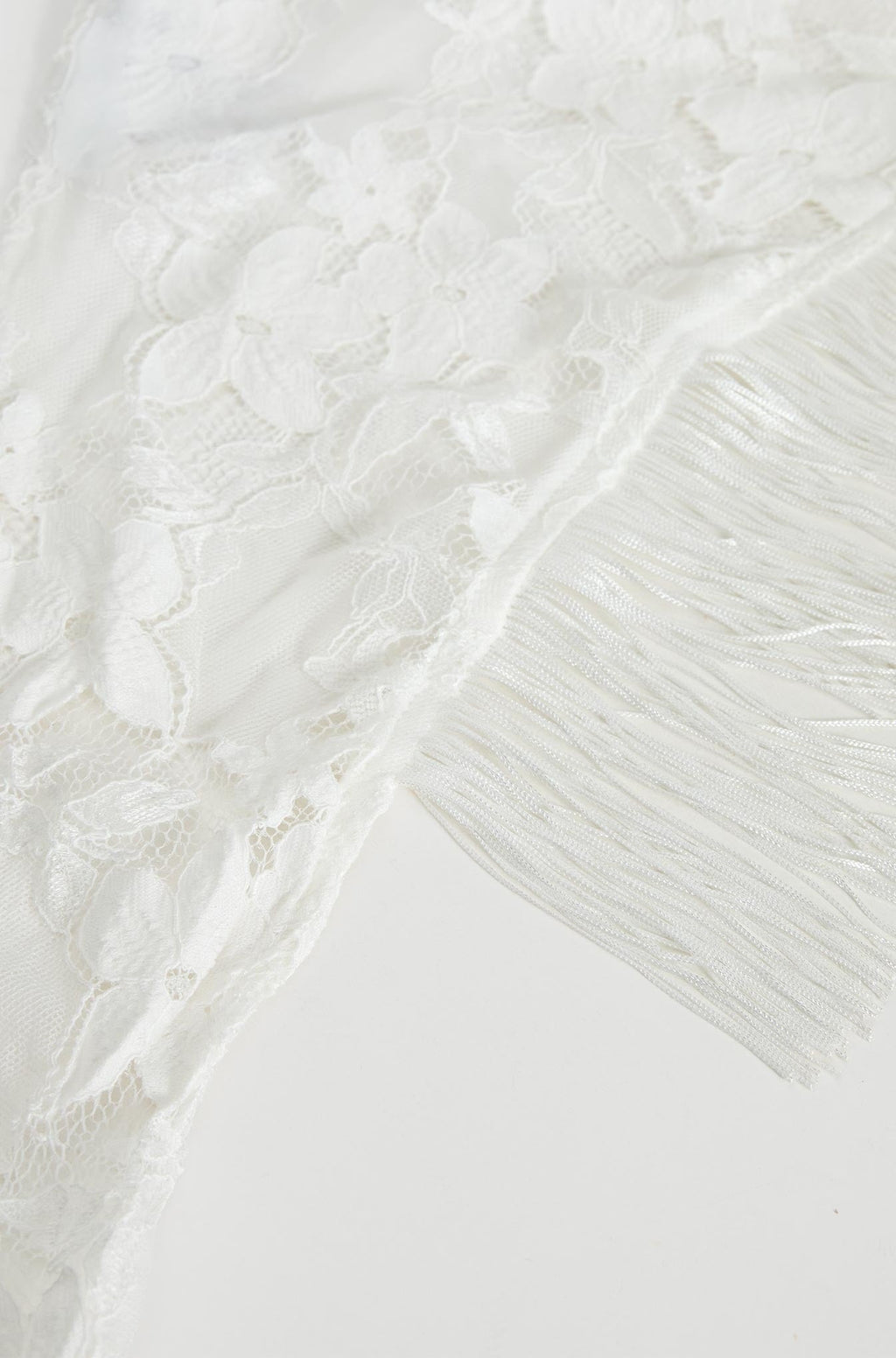 Elizebeth Tie Waist Tassel Belt White