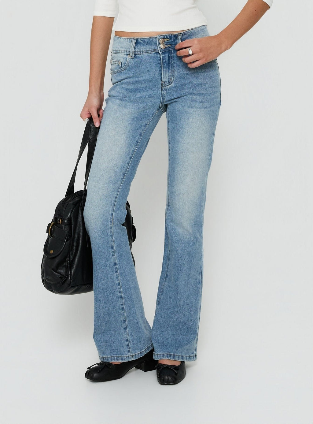 Cruise Control Mid Rise Bootleg Jeans Light Vintage Blue