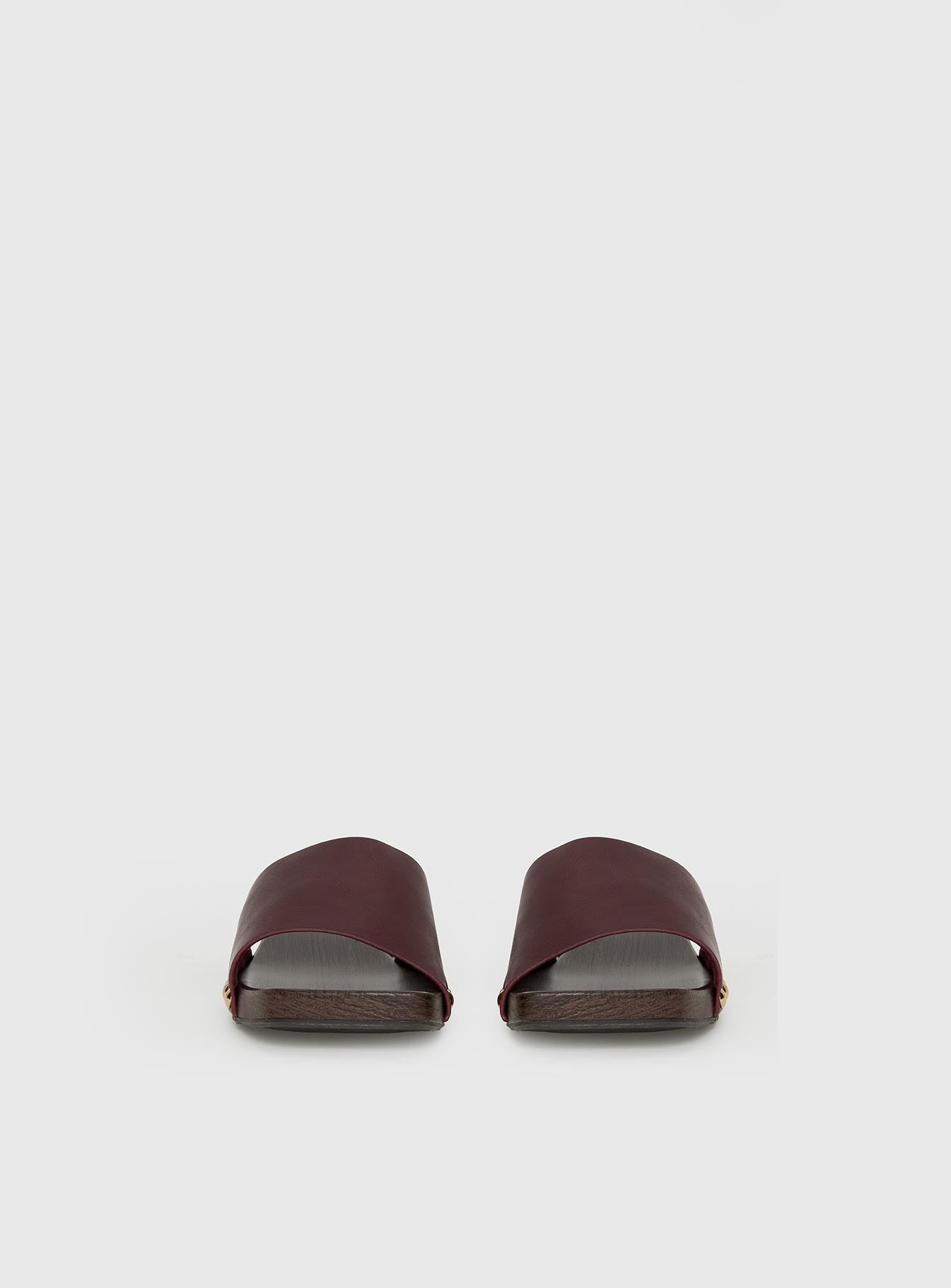Therapy Zane Stud Detail Sandals Red