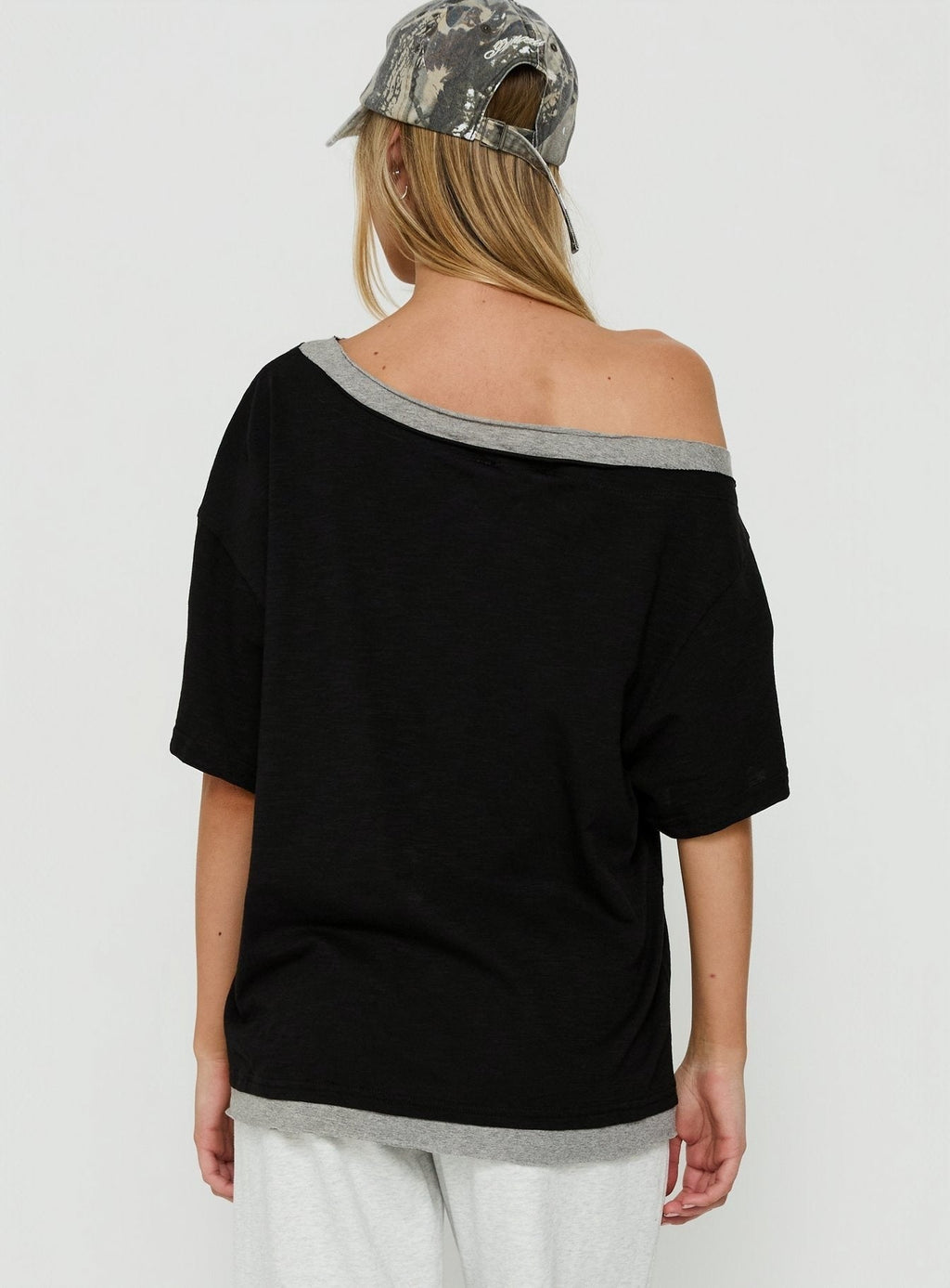 Celeia Layered Off Shoulder Tee Black / Grey