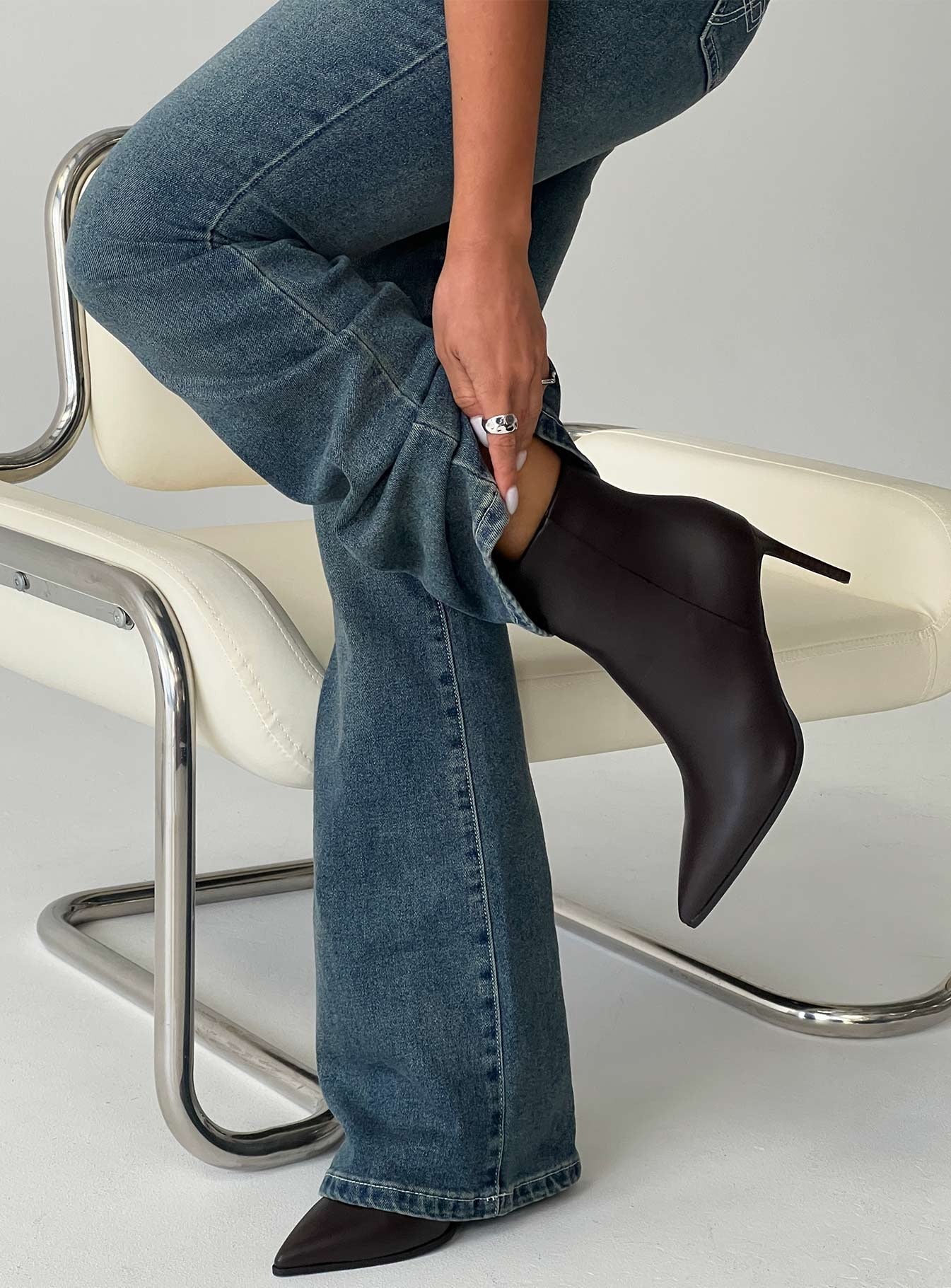 Billini Yordan Pointed Toe Ankle Boots Dark Cacao