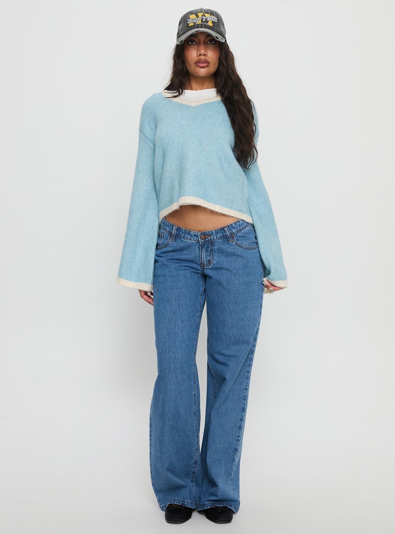 Kaena V Neck Knit Sweater Blue / White