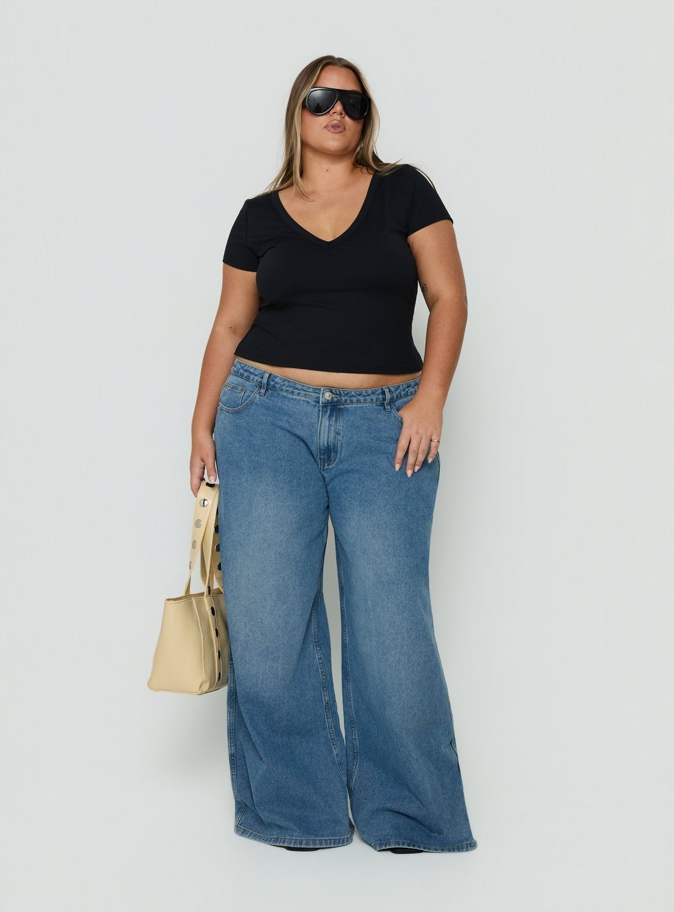 Daily Define Deep V Short Sleeve Top Black Curve