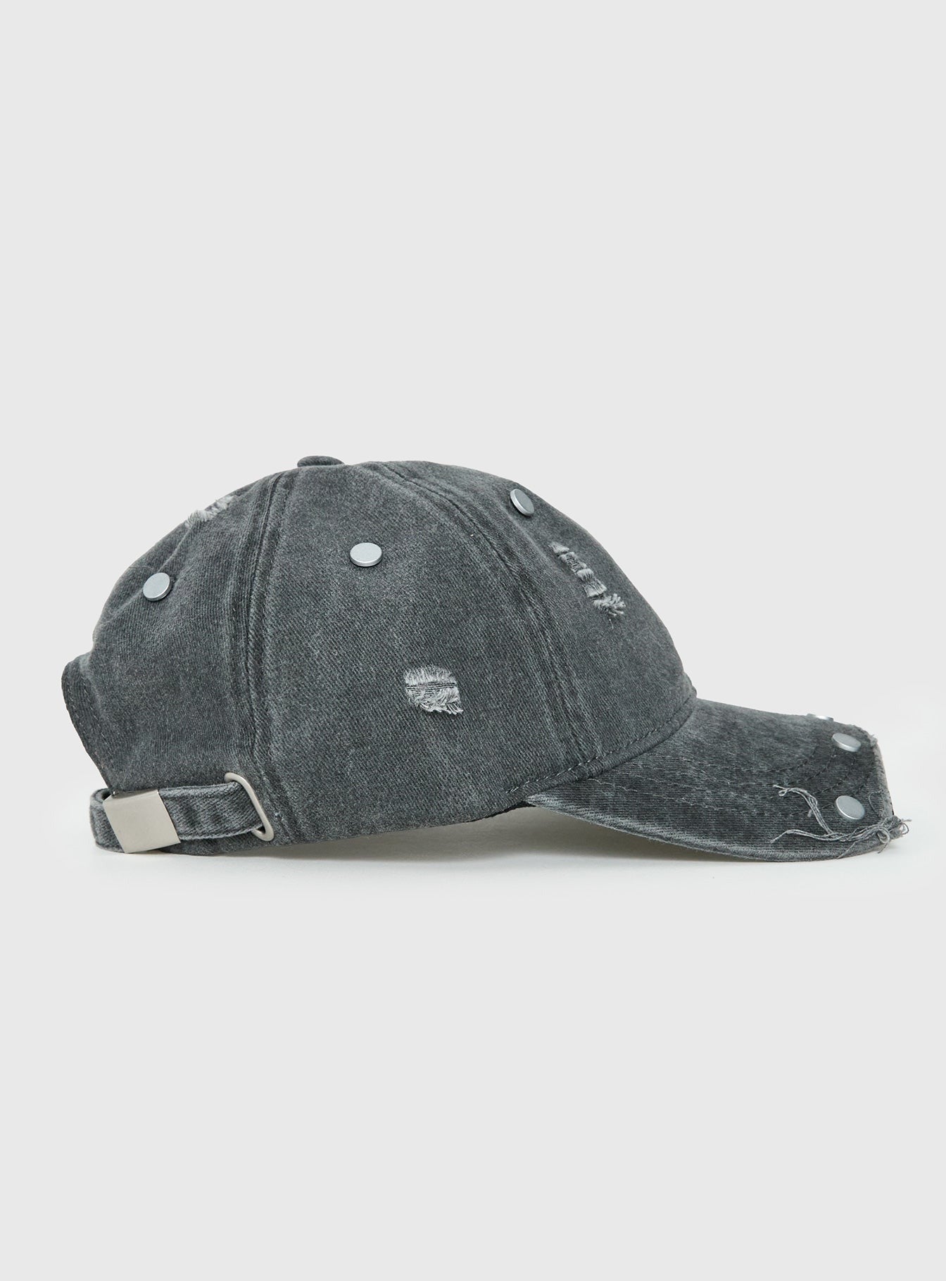 Night Shift Distressed Stud Cap Black