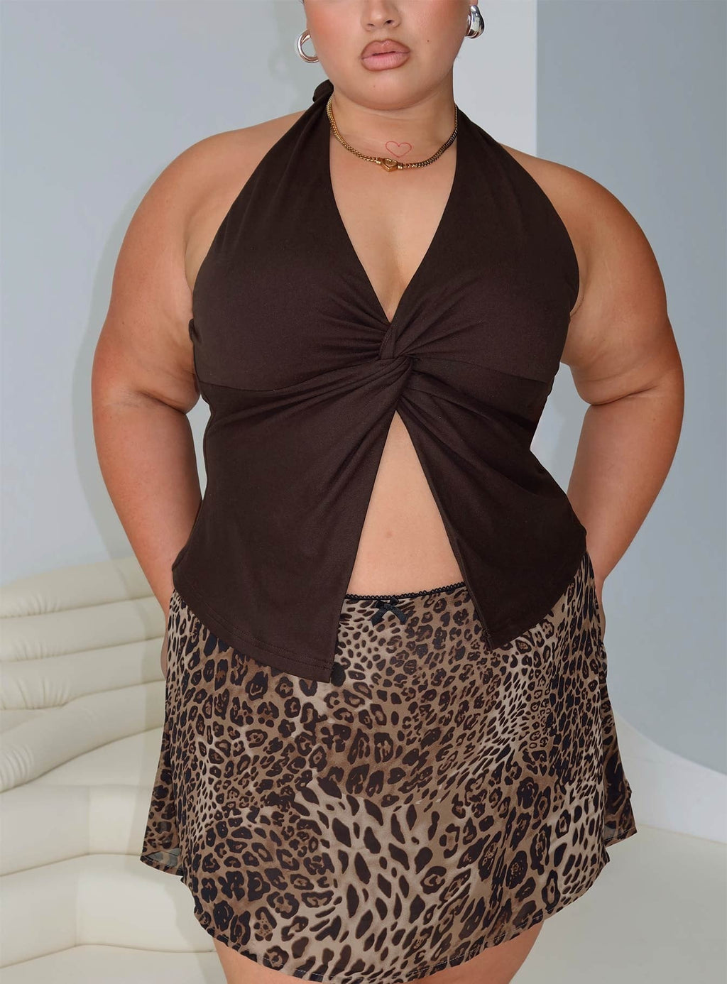 No Hard Feelings Twist Top Brown Curve
