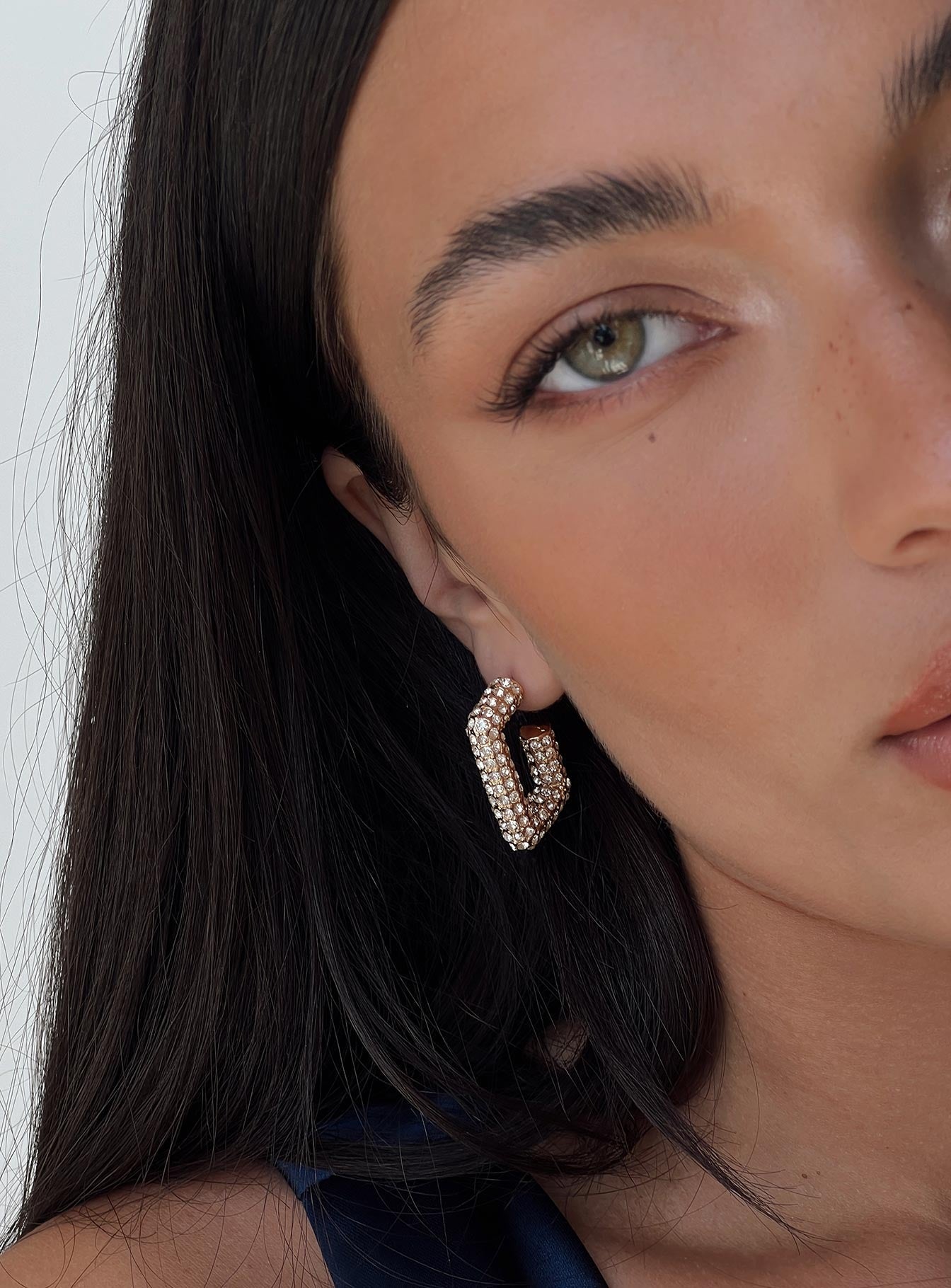 Diamonds Dancing Earrings Gold