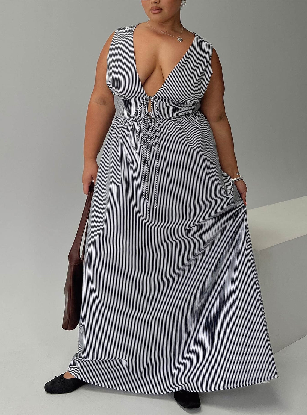 Pokey Maxi Dress Black / White Stripe Curve