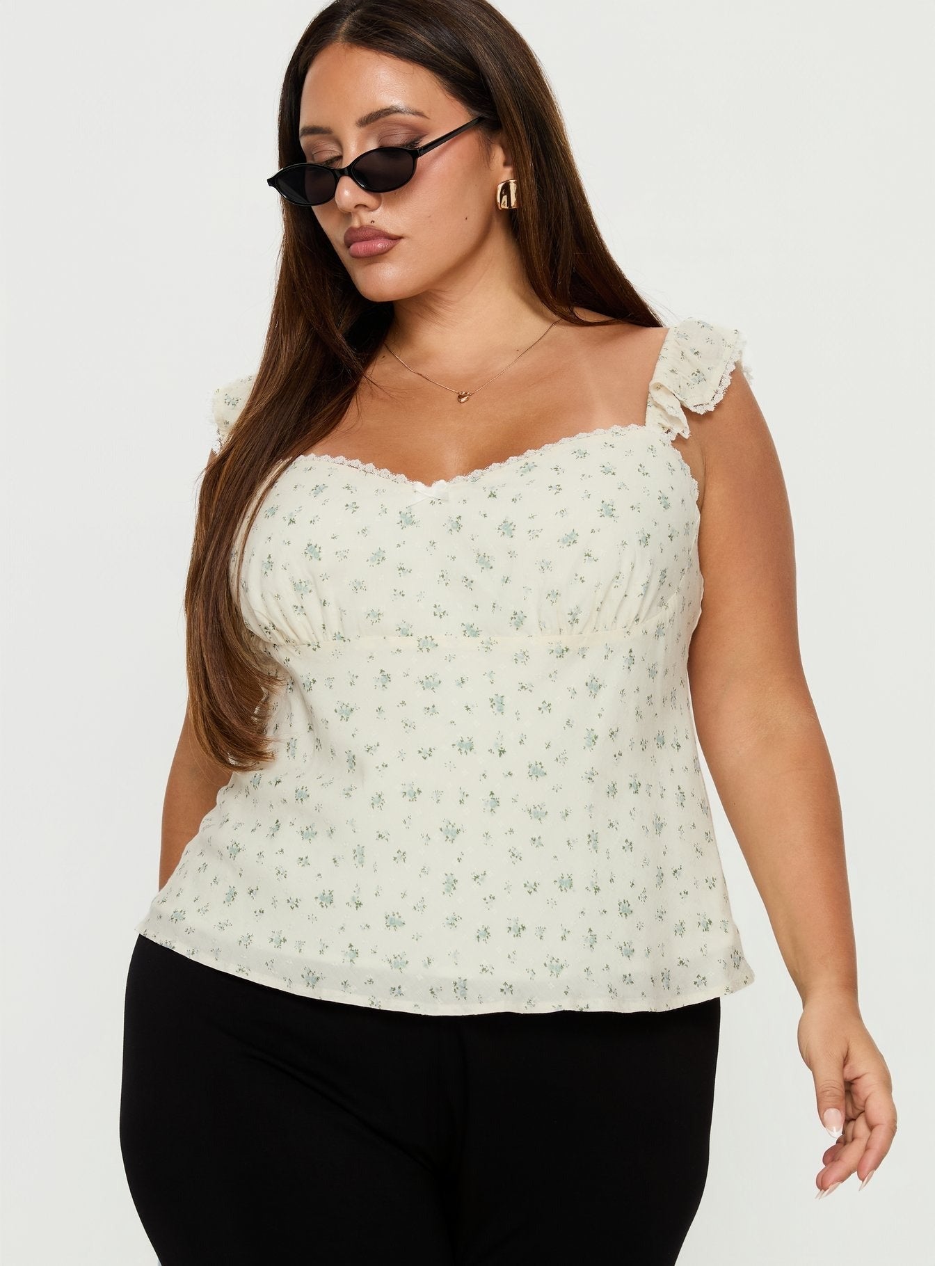Madaleine Top Floral Curve