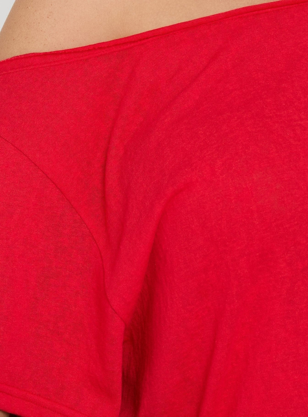 Winny Off Shoulder Tee Red Curve