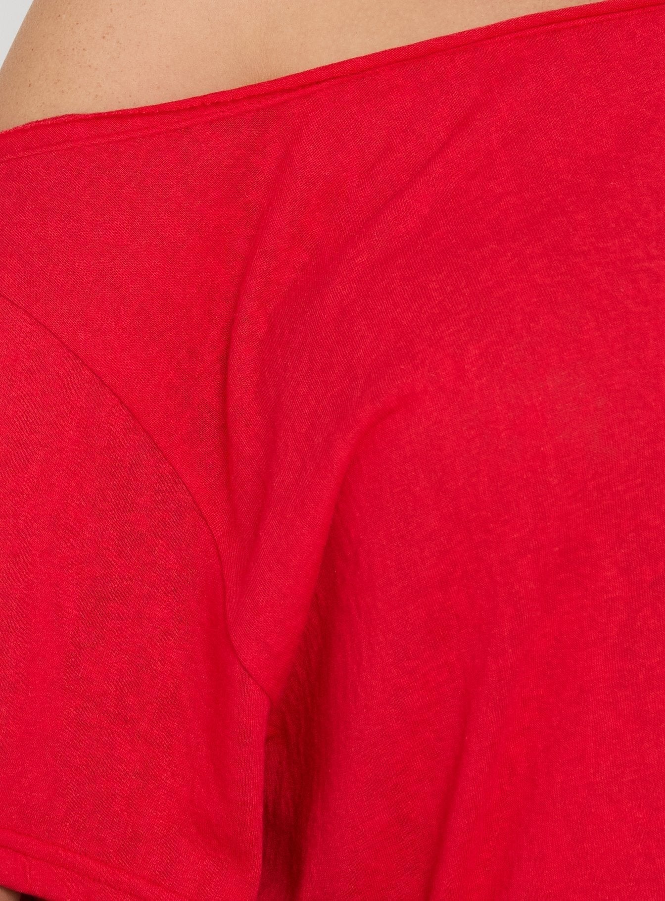 Winny Off Shoulder Tee Red Curve