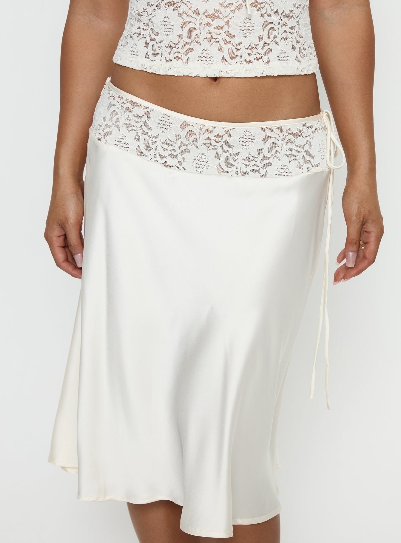 Evlin Lace Detail Satin Midi Skirt Cream