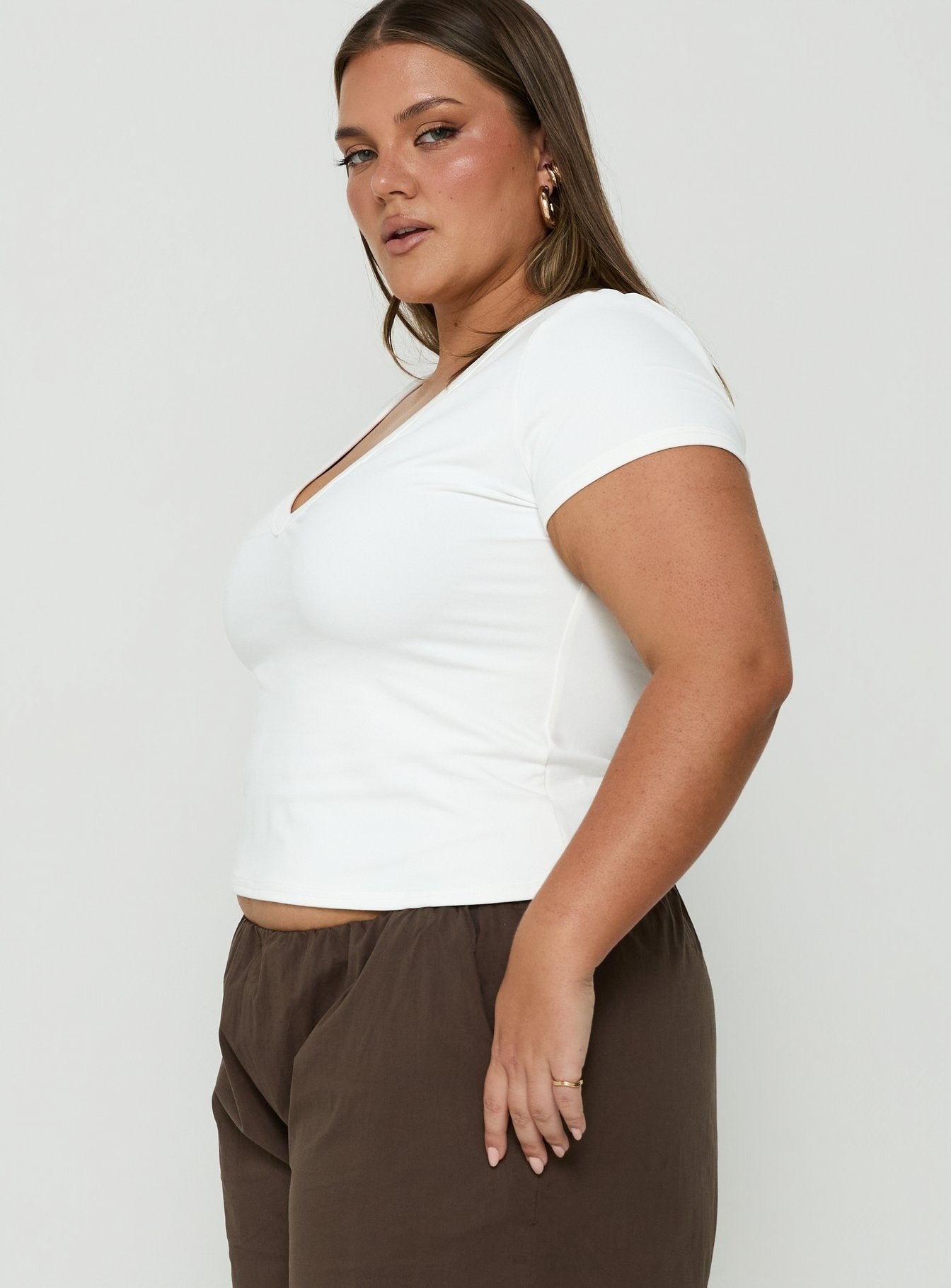 Daily Define Deep V Short Sleeve Top White Curve