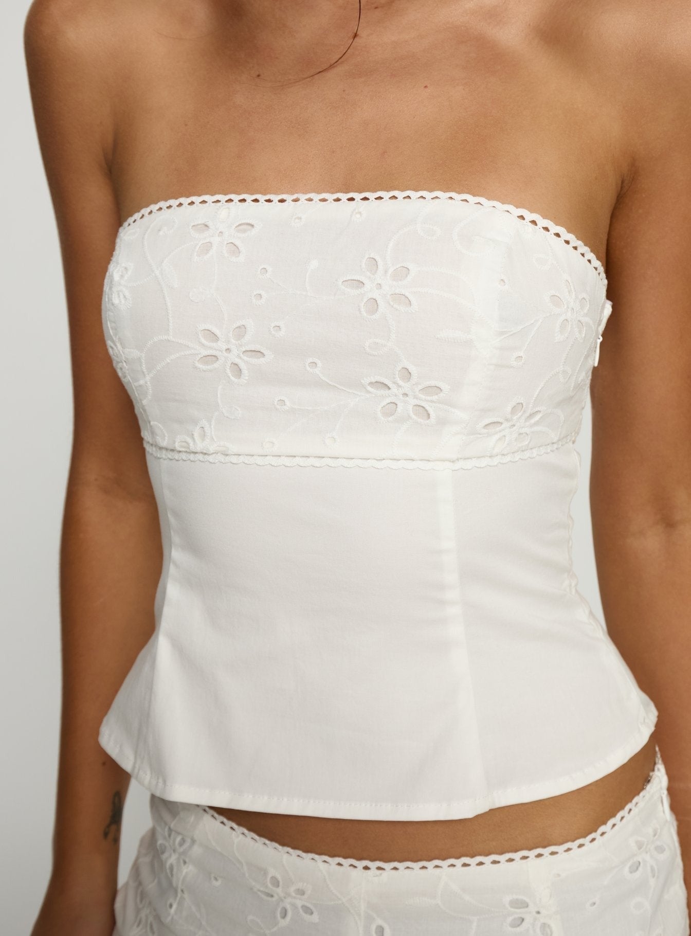 Pamella Strapless Anglaise Top White