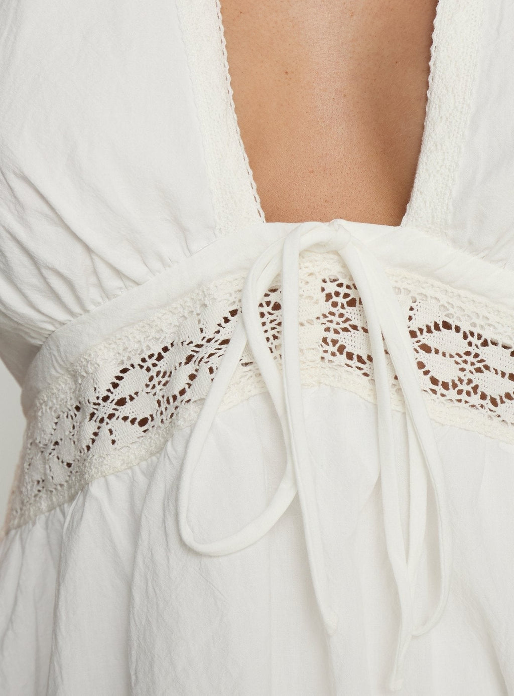 Lesira Floaty Lace Romper Off White