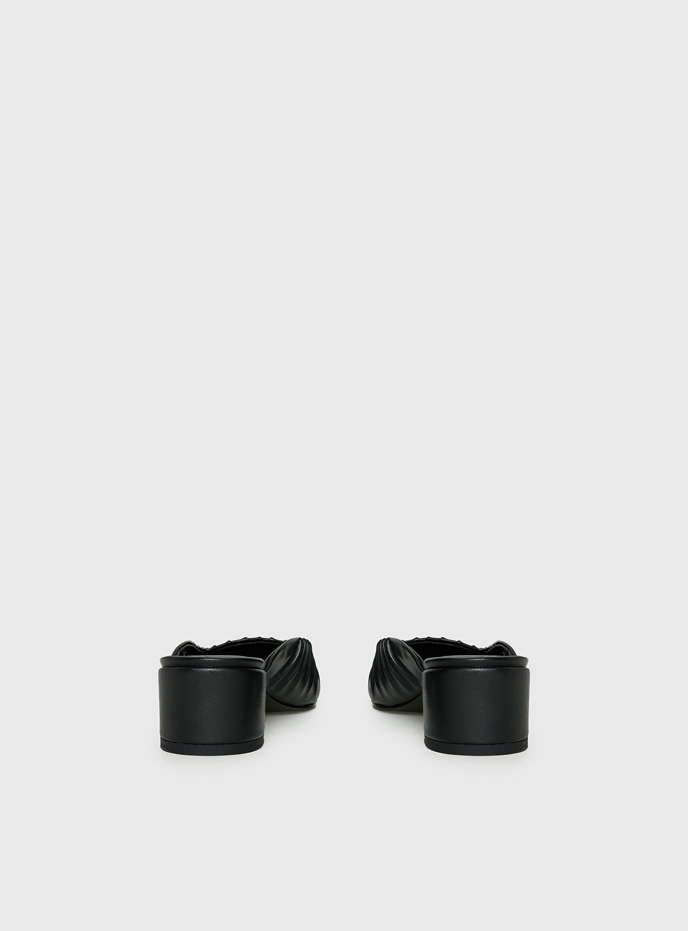 Larietta Ballet Heels Black