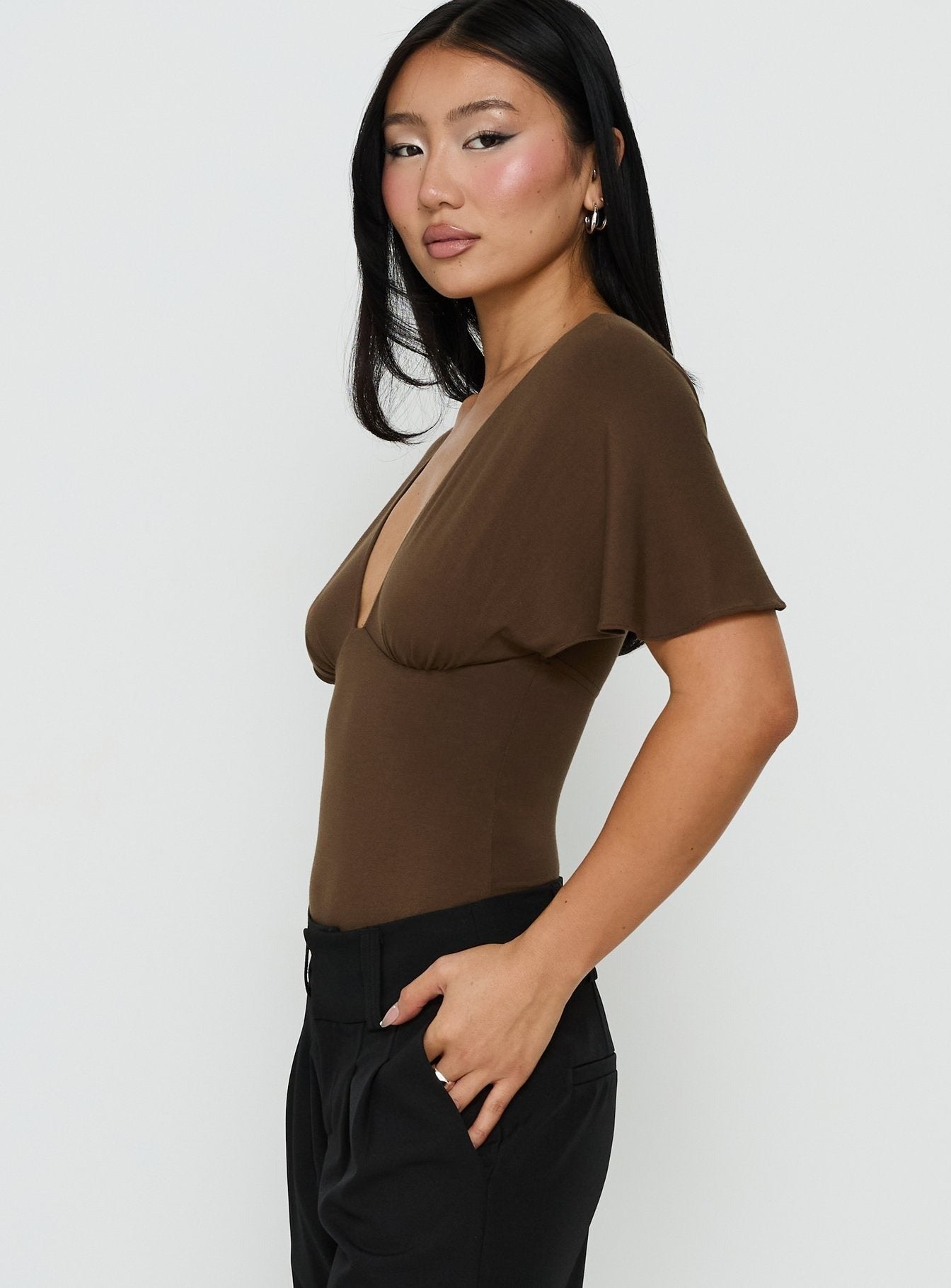 Yevenna Batwing Plunge Bodysuit Chocolate